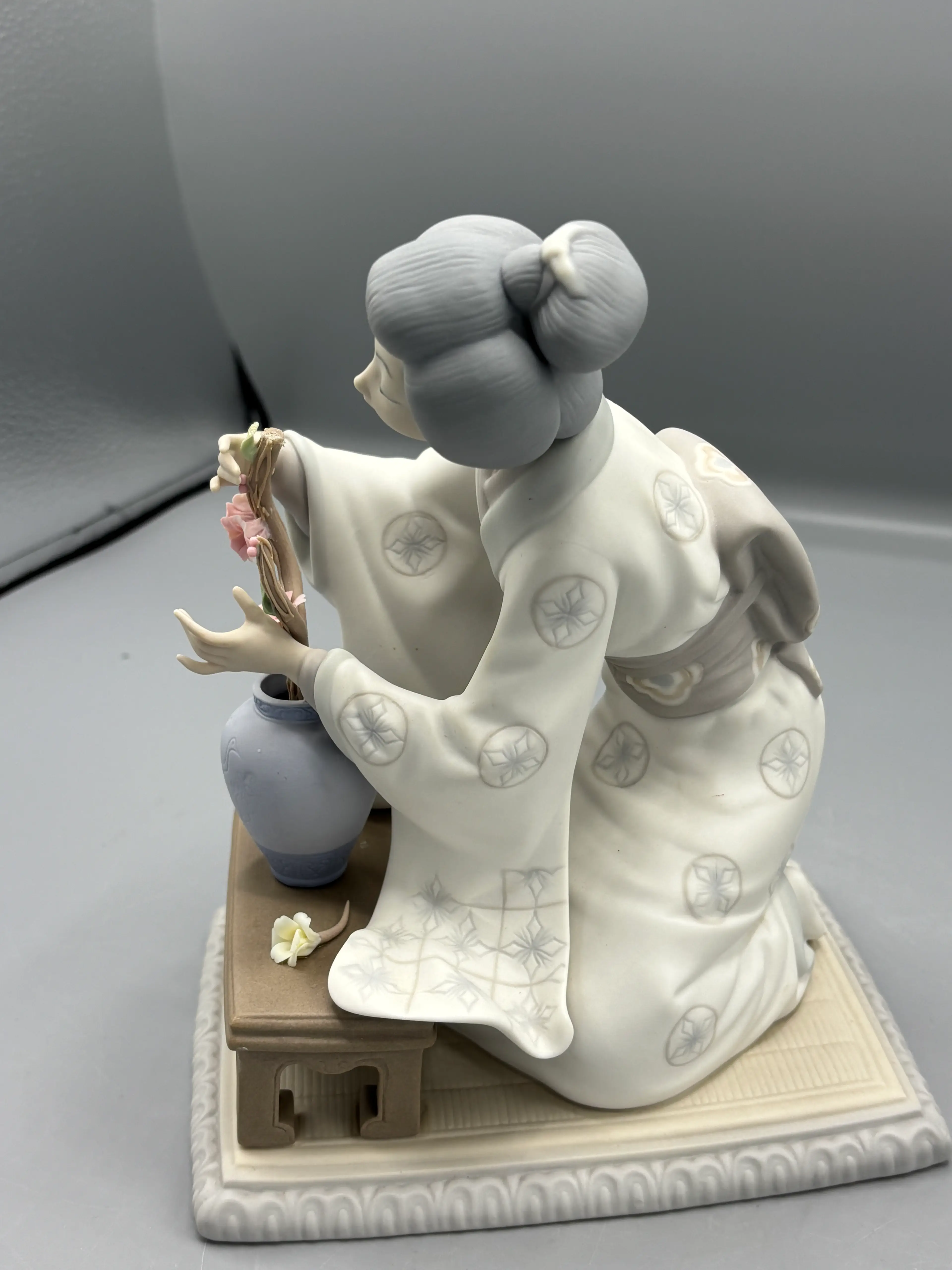 Image 2 of 6