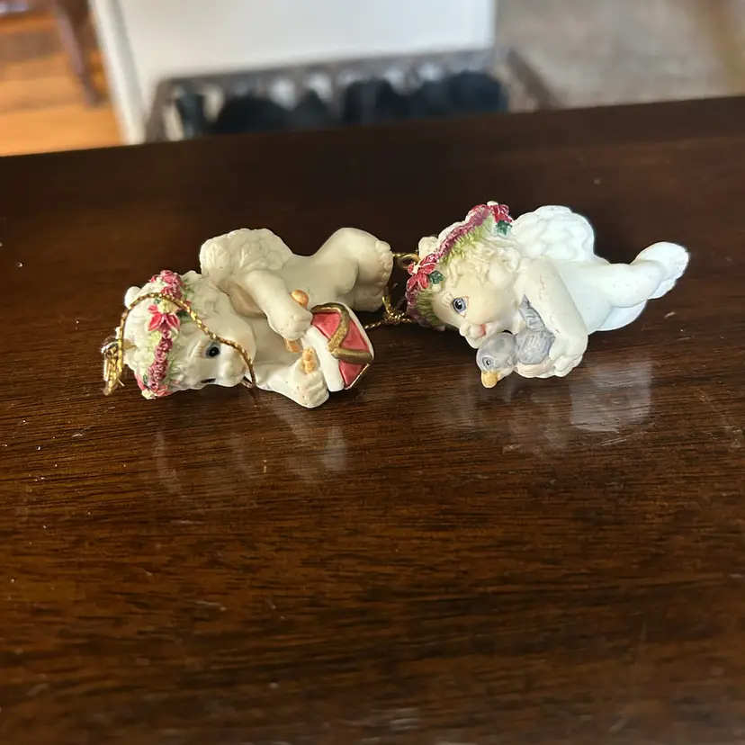 Lot Of 2 Ornaments