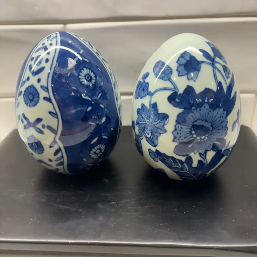 VTG Asian Blue & White Porcelain Decorative Eggs (2) - Chinoiserie Flowers