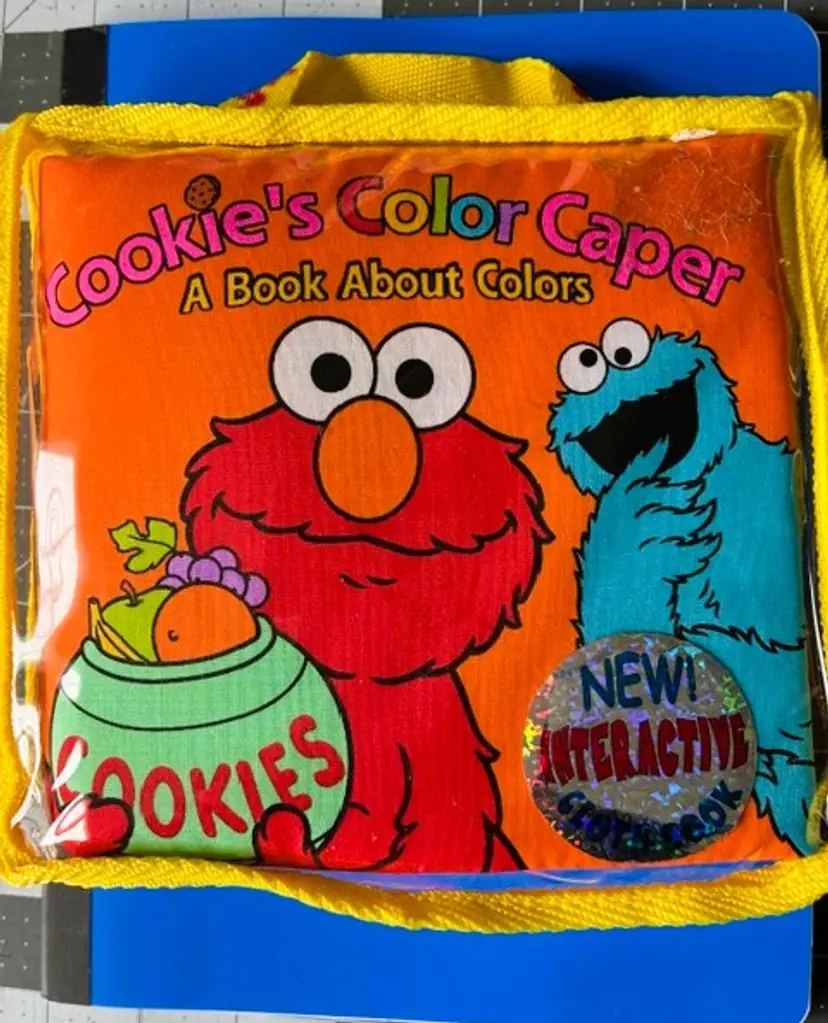 Sesame Street Cookie Monster Cookie's Color Caper A Book About Colors