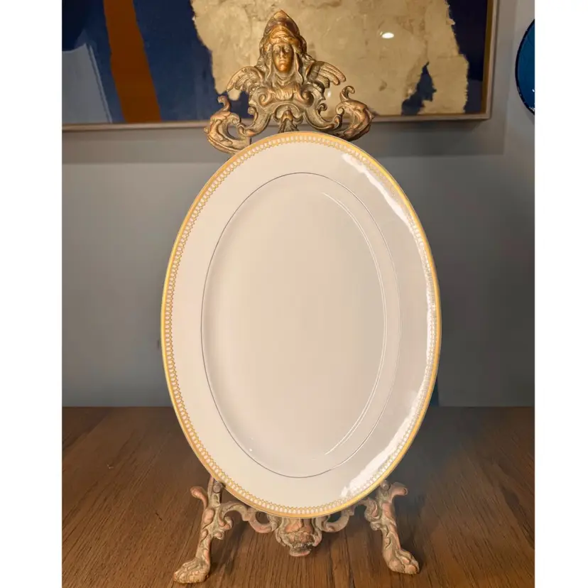 😻 Haviland & Co. Limoges Schleiger w/22k gold arches printed along a white porcelain base 14x10”