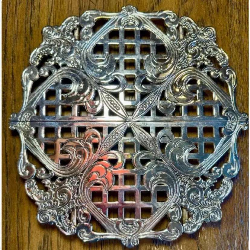 😻 Vintage 1993 Godinger Silver-Plated Expandable Baroque Trivet w/ Ornate Feet