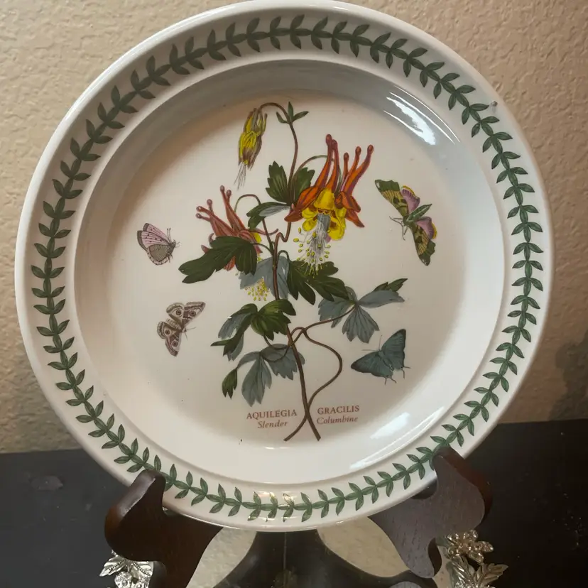 Gorgeous Portmerion BOTANIC GARDEN 9” Plate w Wooden Stand