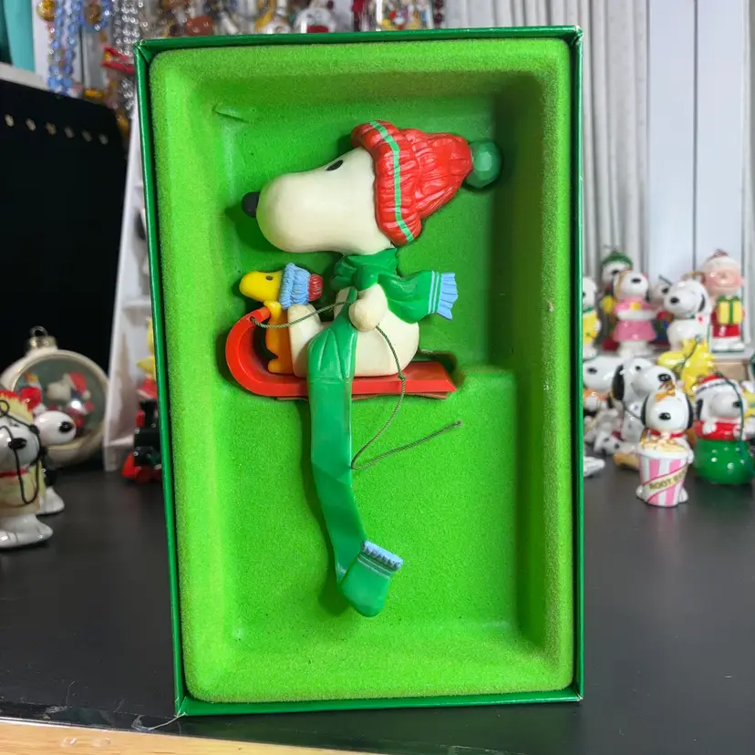 Vintage Hallmark Snoopy Stocking Hanger Minor Wear