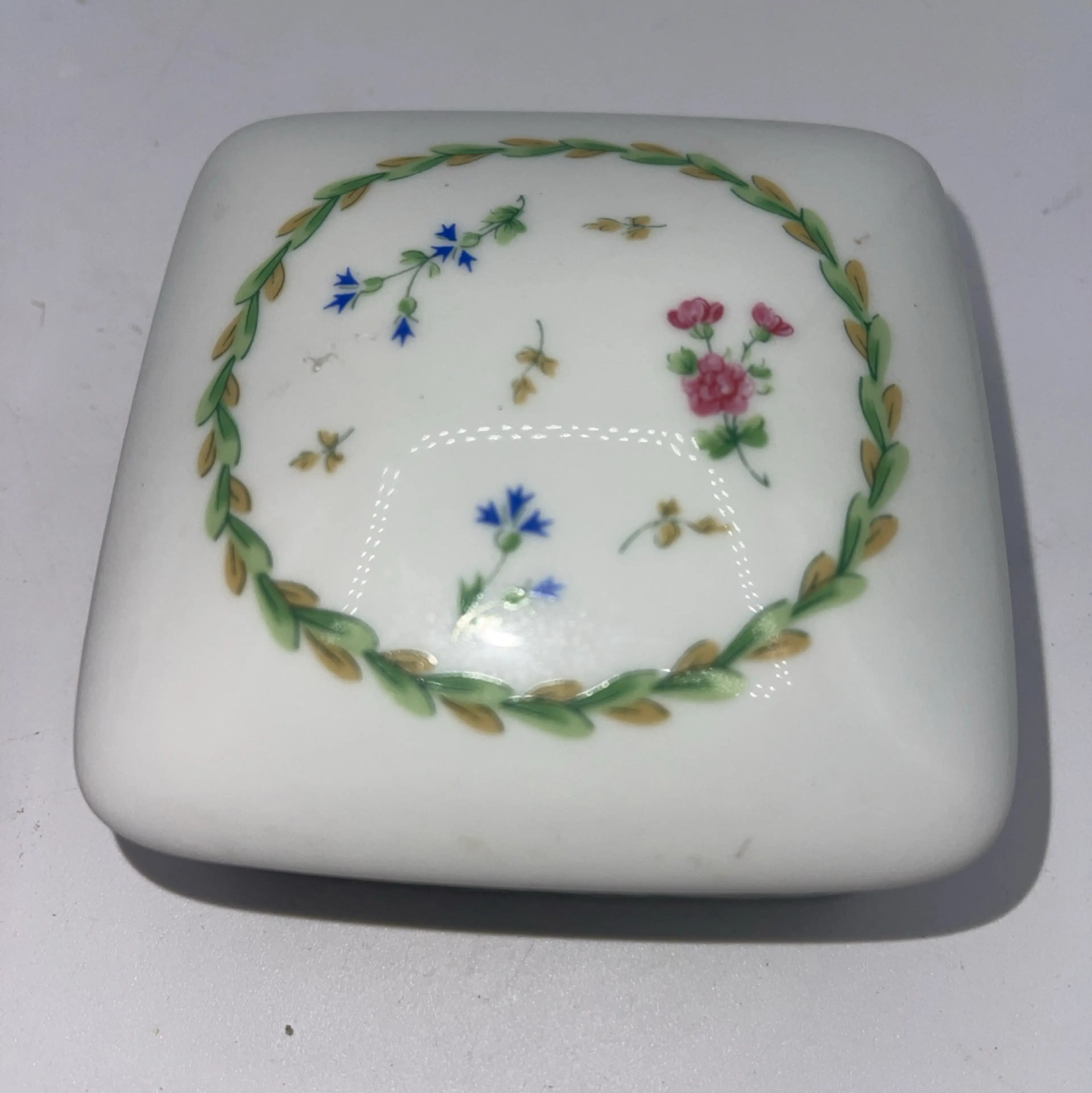 Image 2 of 8