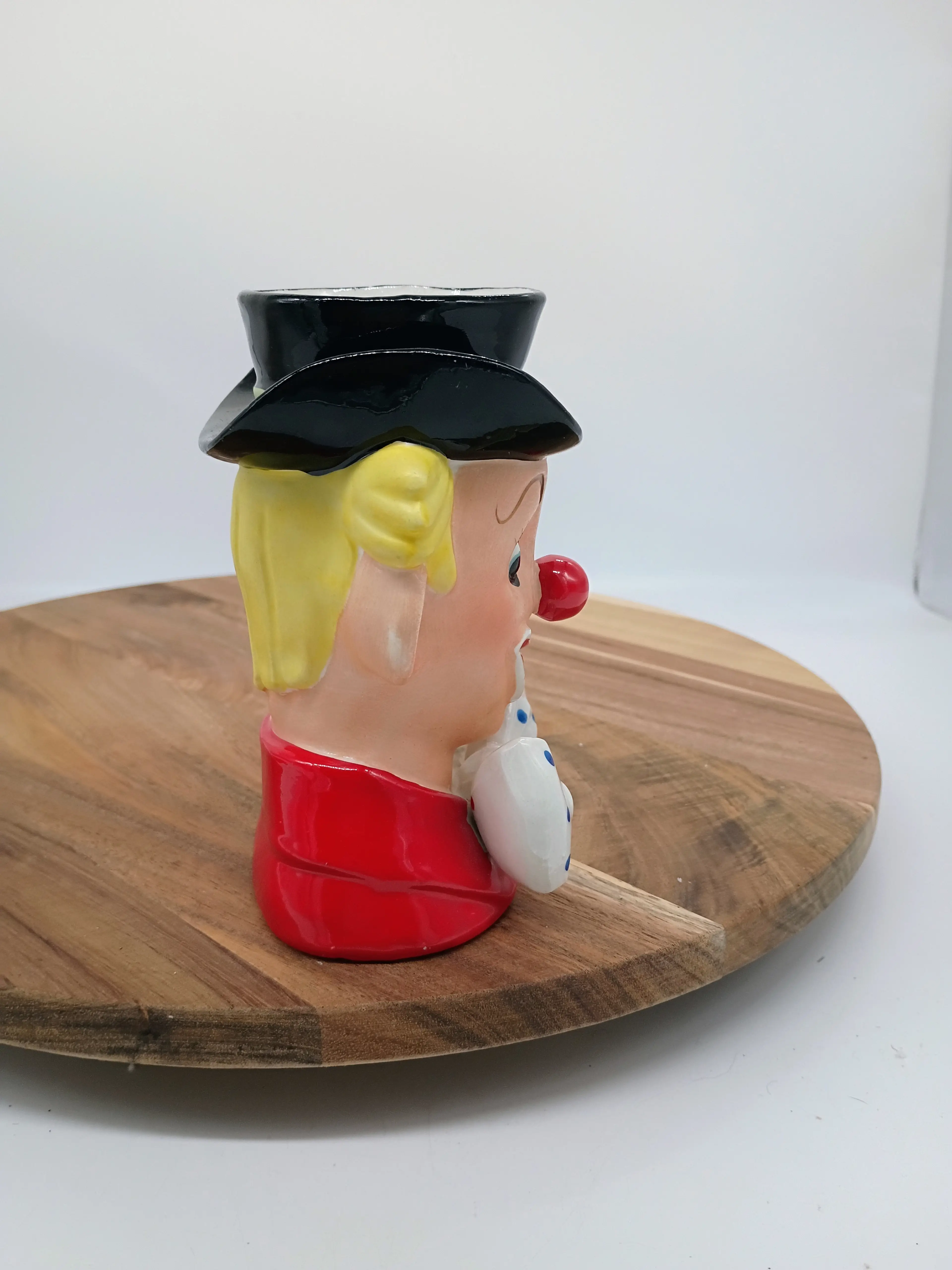Image 2 of 6