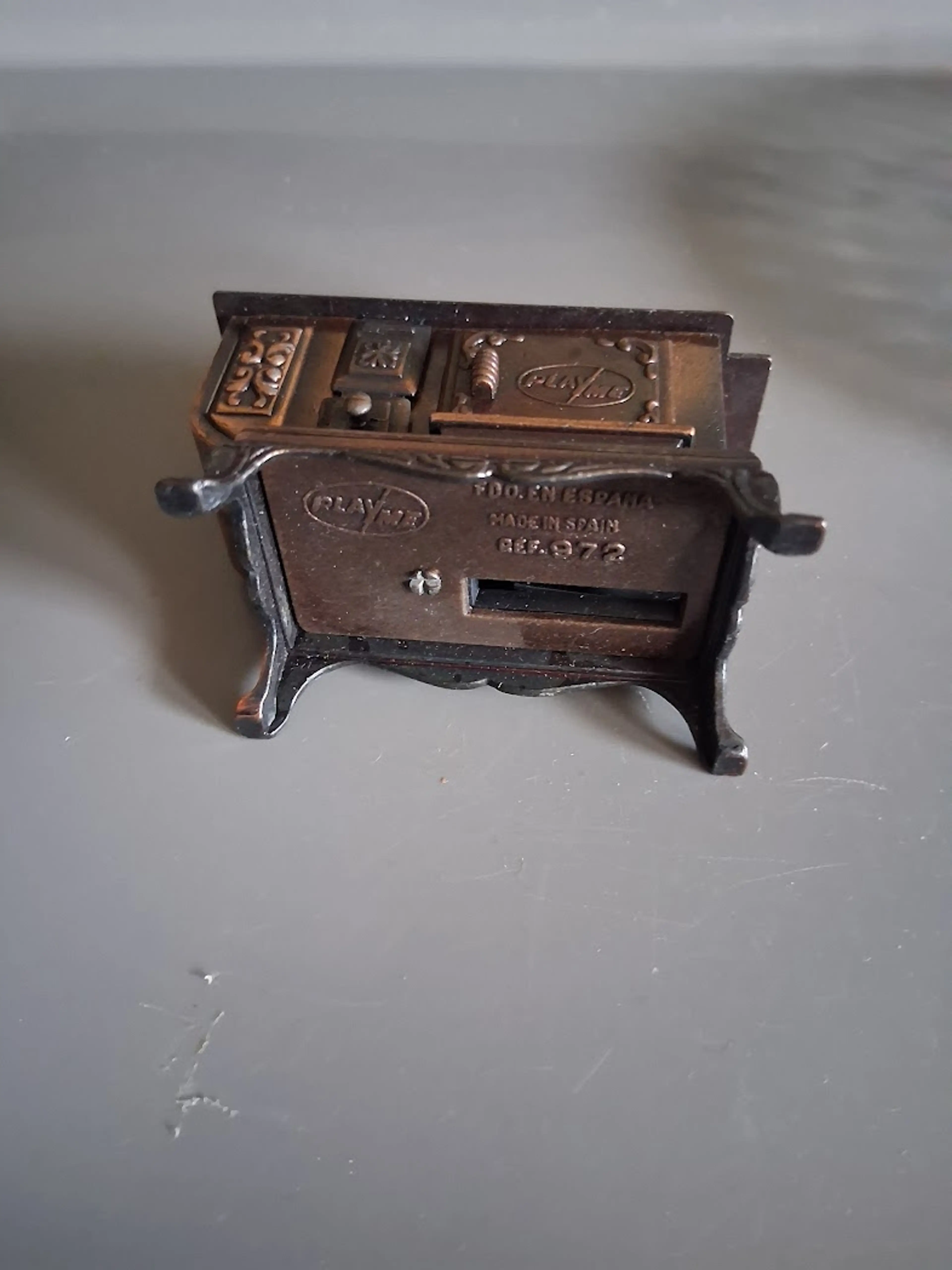Image 4 of 8
