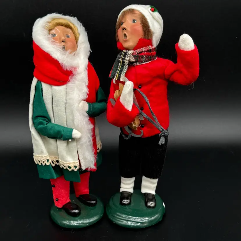 Byers’s Choice “The Carolers” Girl And Limited Edition Boy Holding Ice Skates