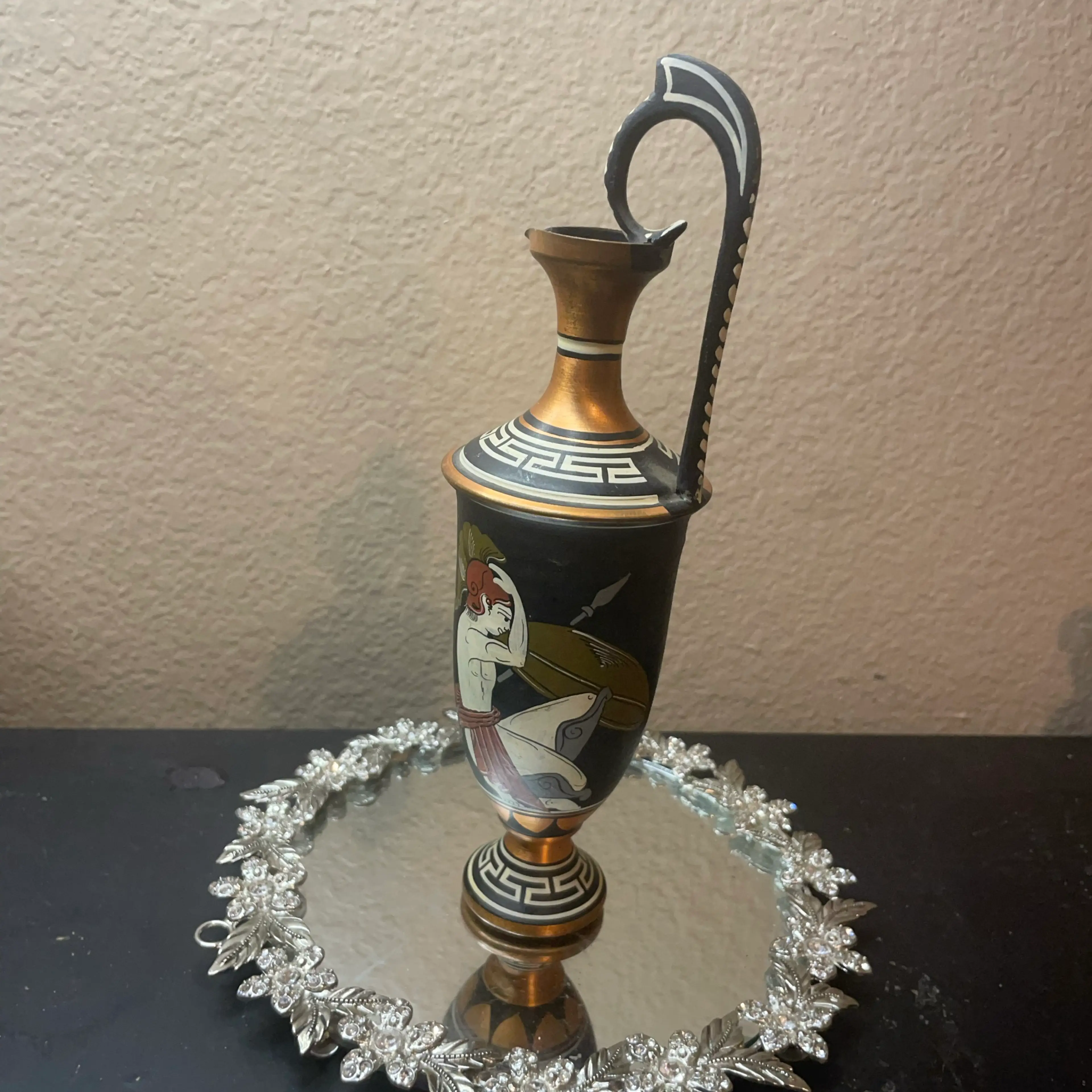 Image 2 of 7