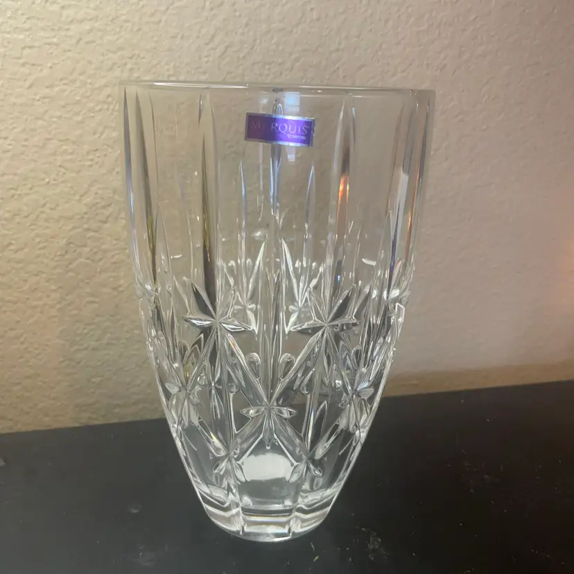 Gorgeous Marquis Waterford Crystal 10” Tall Decorative Vase
