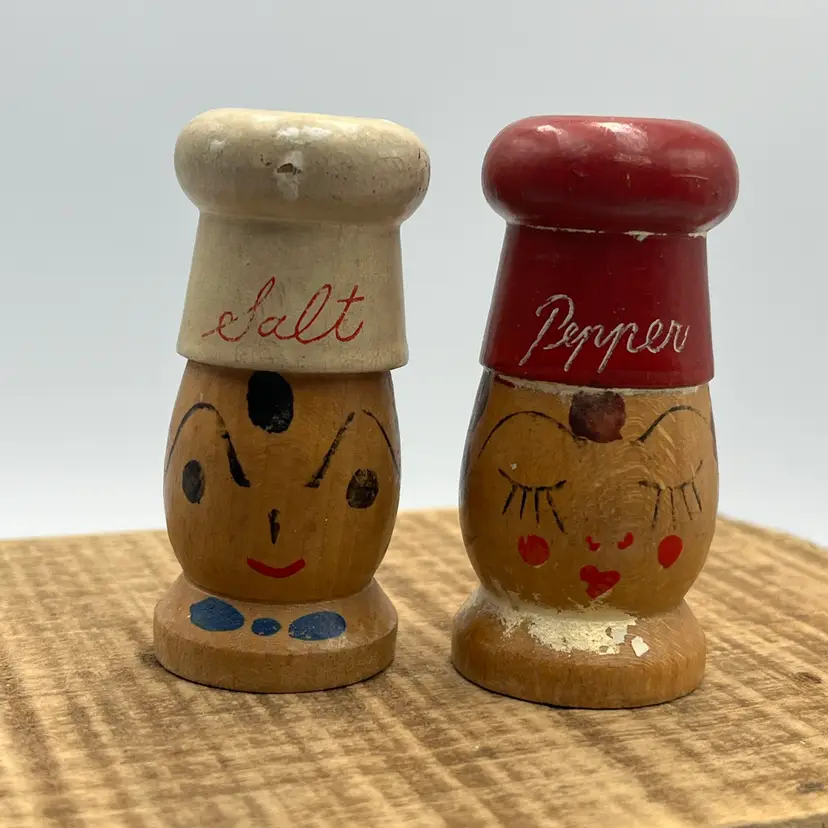 Wooden Chef Shaker Set- Japan