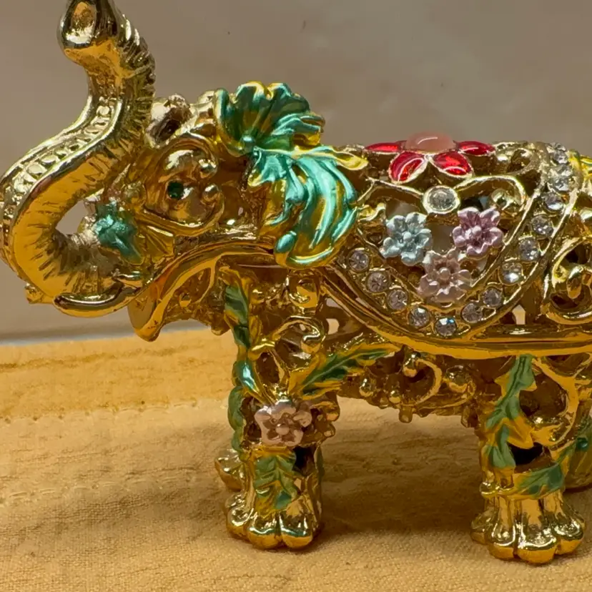 Jeweled Elephant Trinket Box & Matching Ring Set Gold Tone Filigree Enamel Box