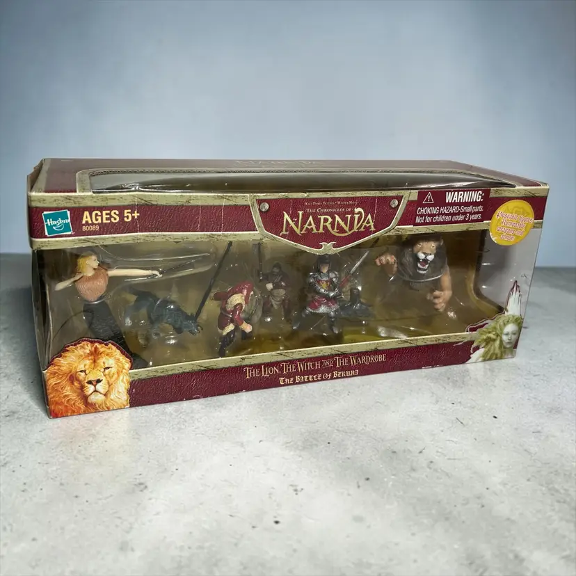 Disney Narnia The Battle of Beruna Deluxe Figure Set The Lion Witch & Wardrobe