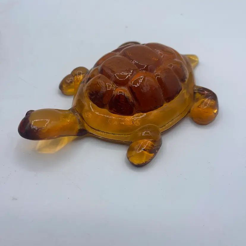 15-Amber Glass Turtle 5 Inches