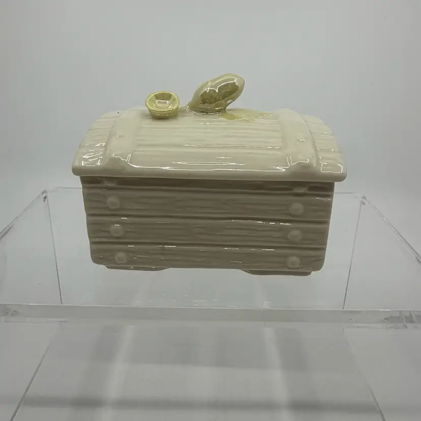 Belleek Acorn Trinket Box 7th Mark Circa 1980s