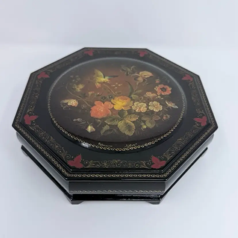 Vintage Russian hand-painted lacquer box