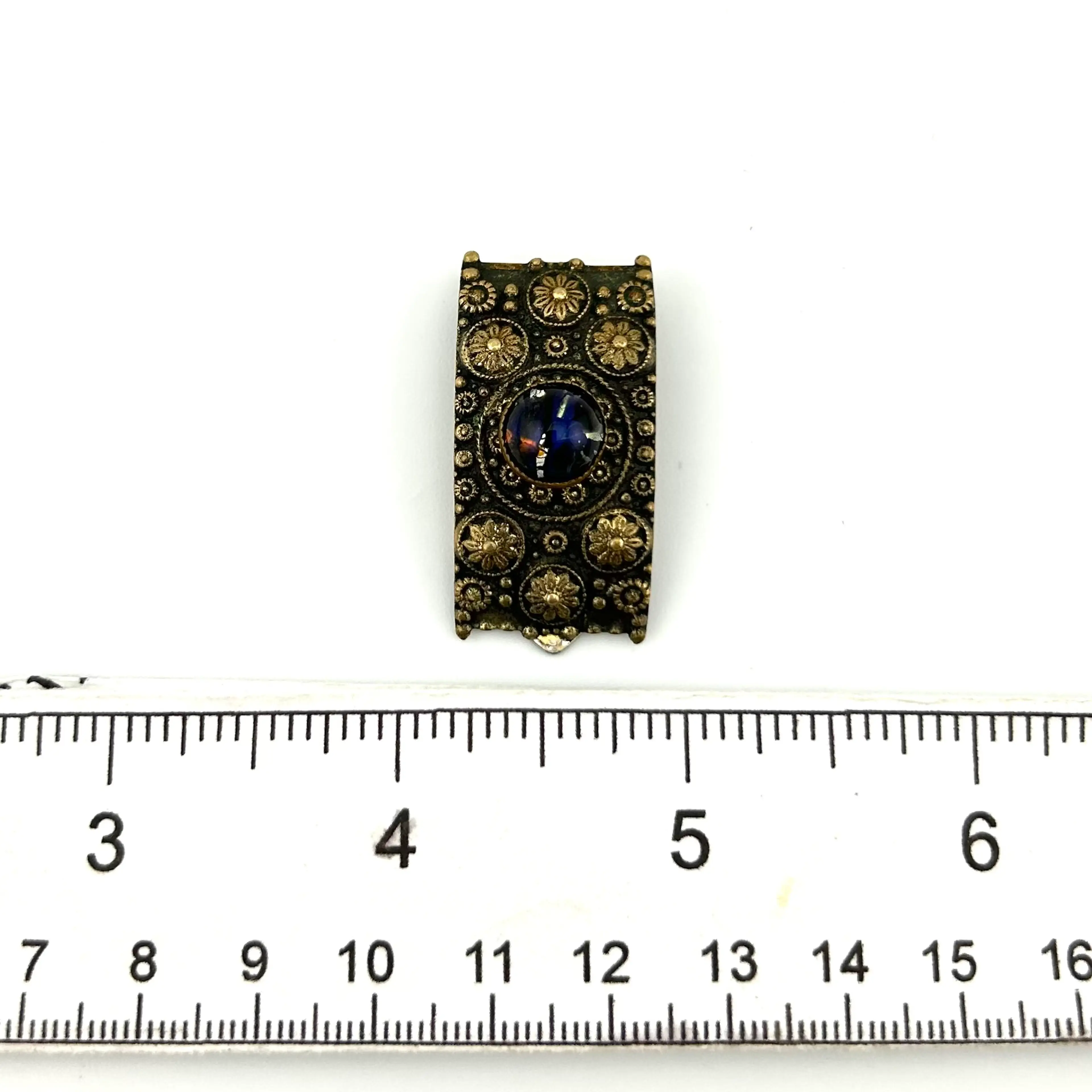 Image 4 of 4
