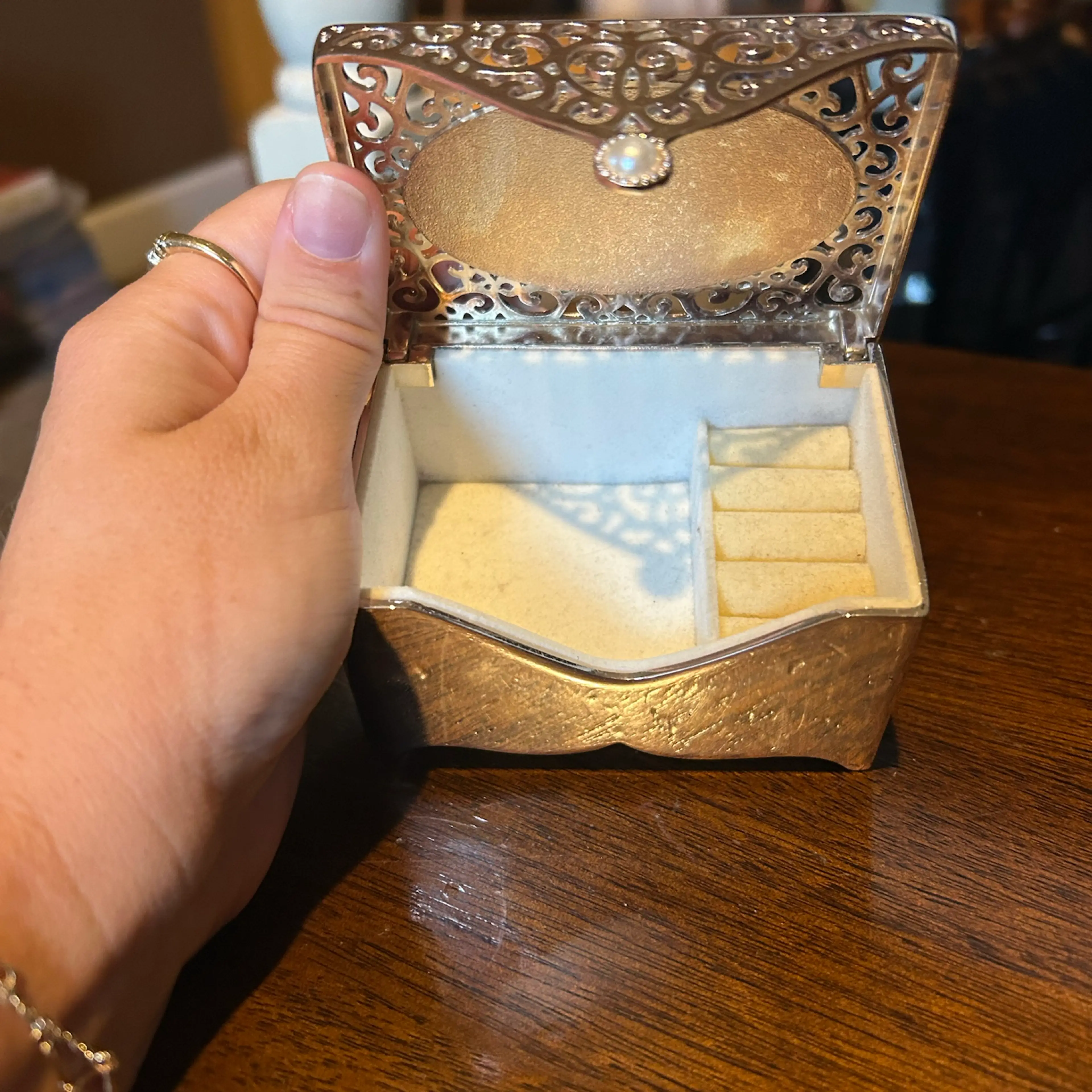 Image 3 of 5