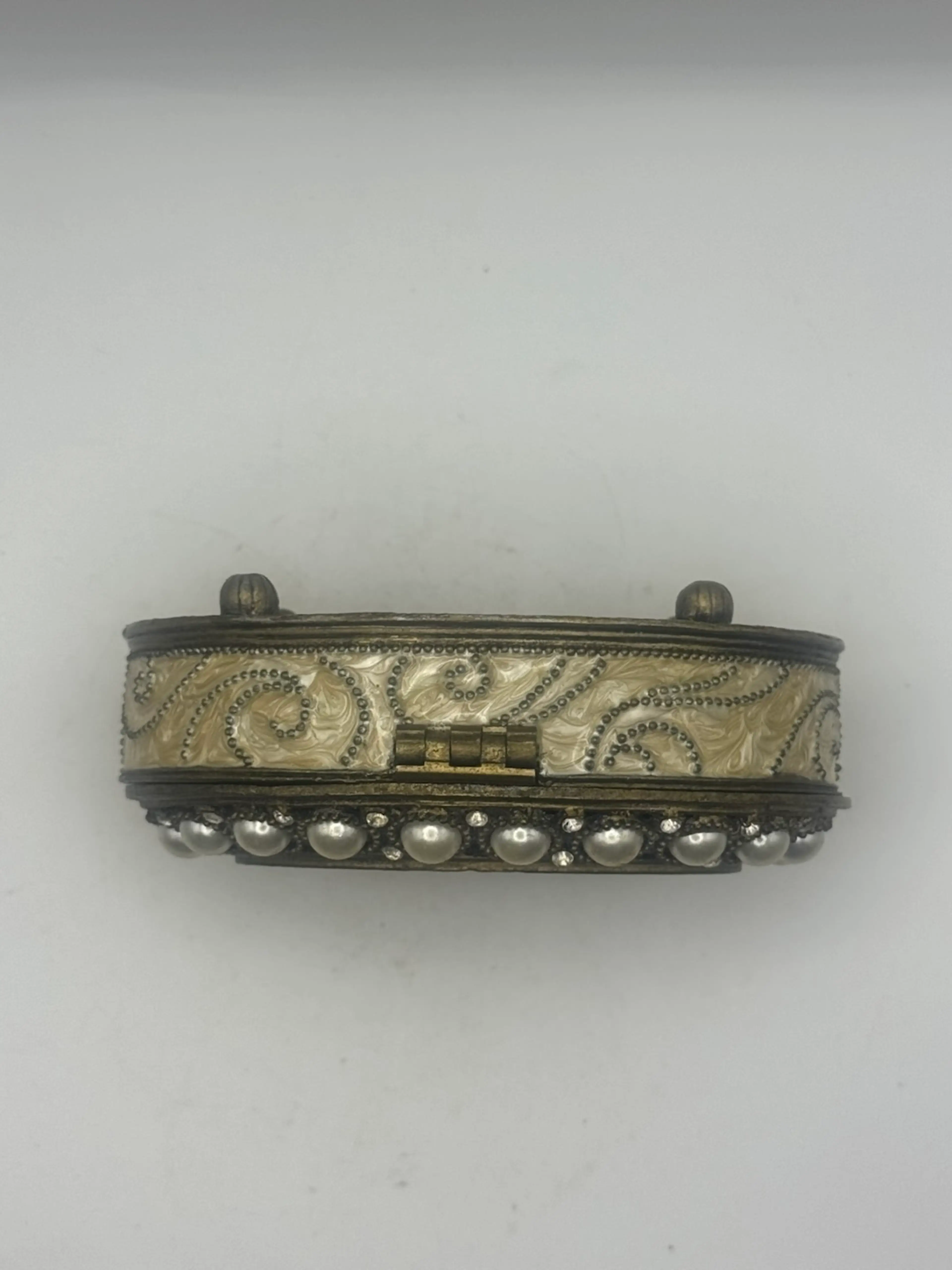Image 4 of 8