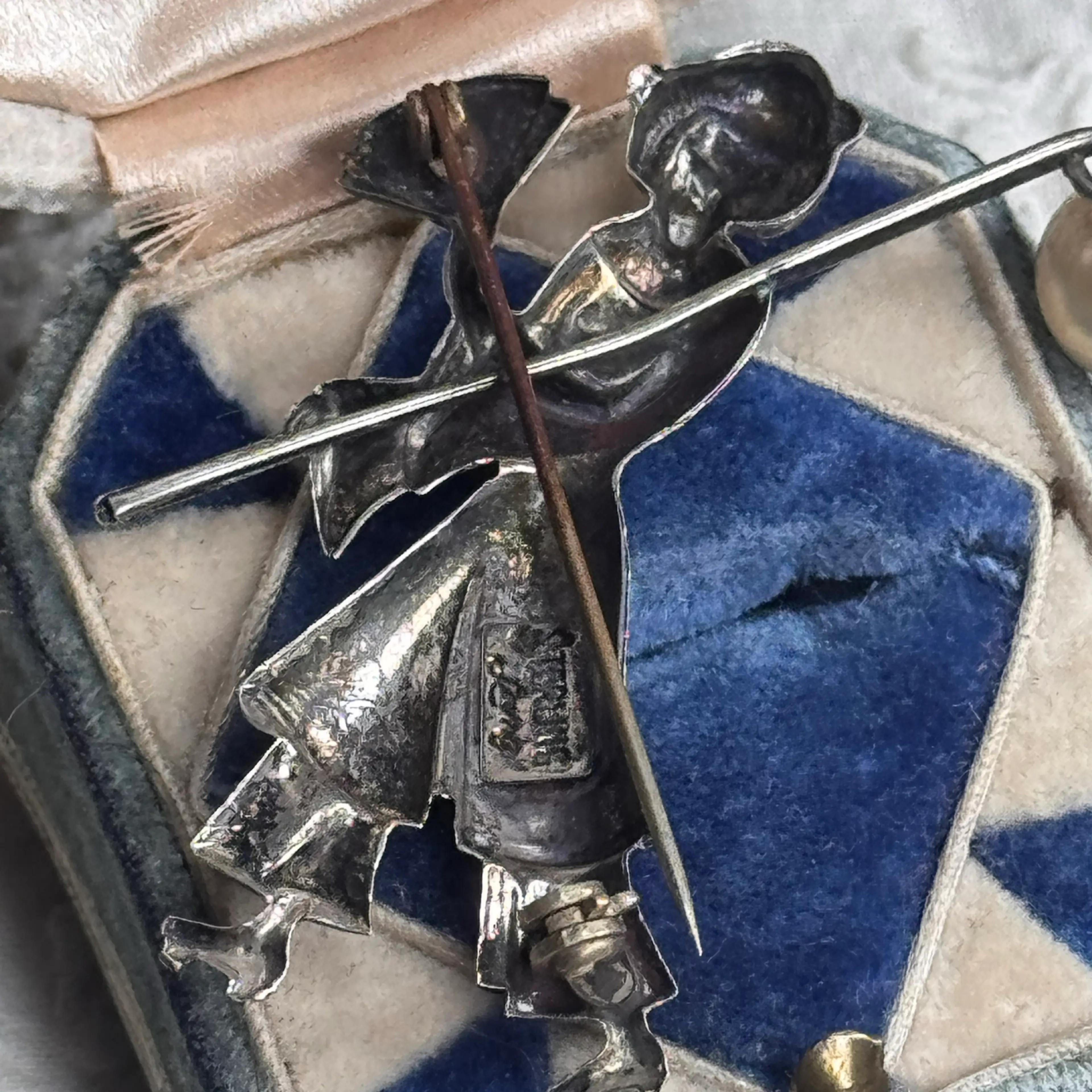 Image 3 of 4