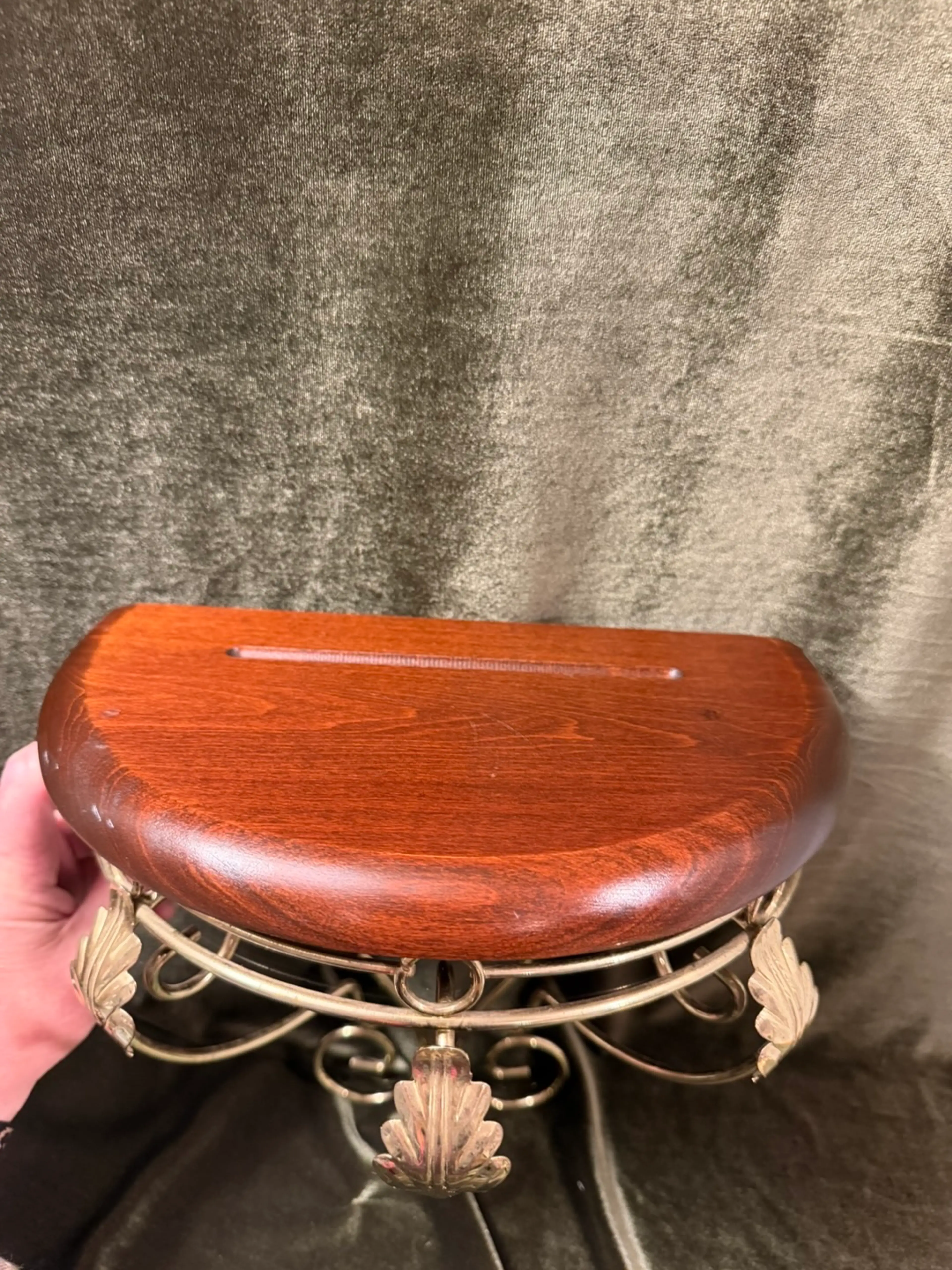 Image 2 of 8