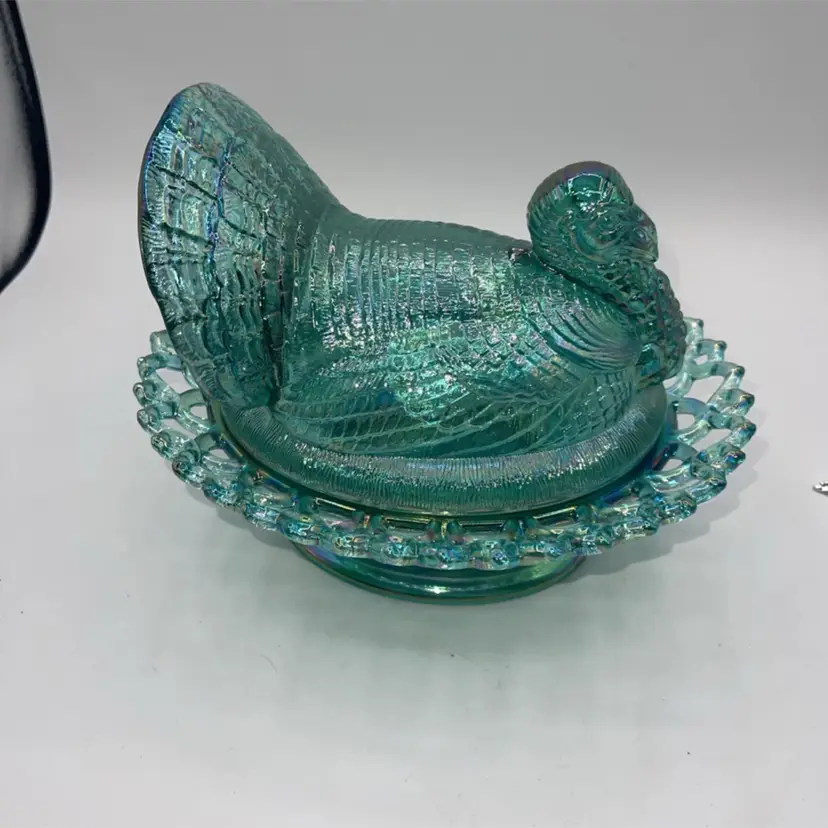 09-Mosser Glass USA Turkey on Nest Teal GREEN CARNIVAL GLASS w/Lace Edge 8.5”