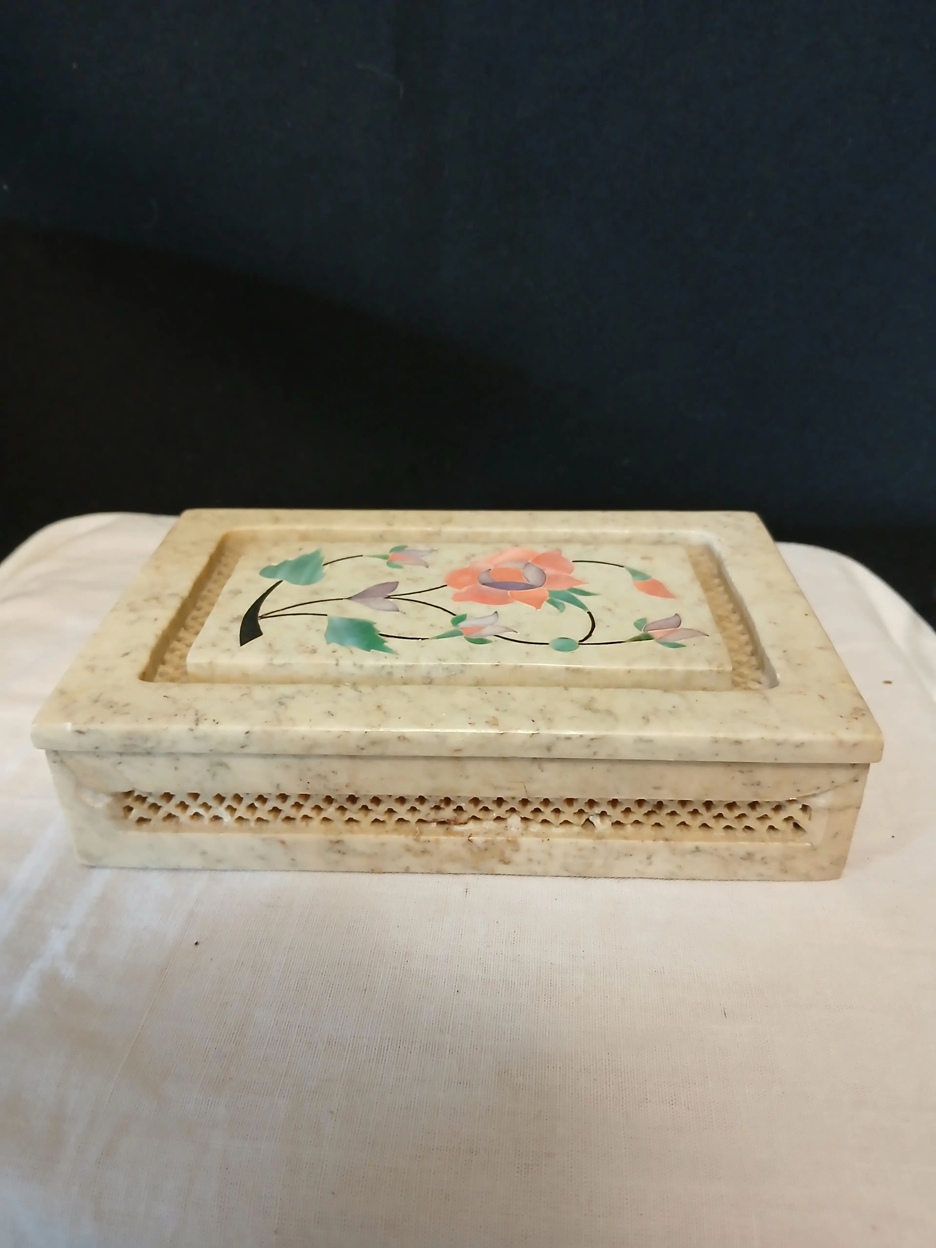 Image 3 of 7