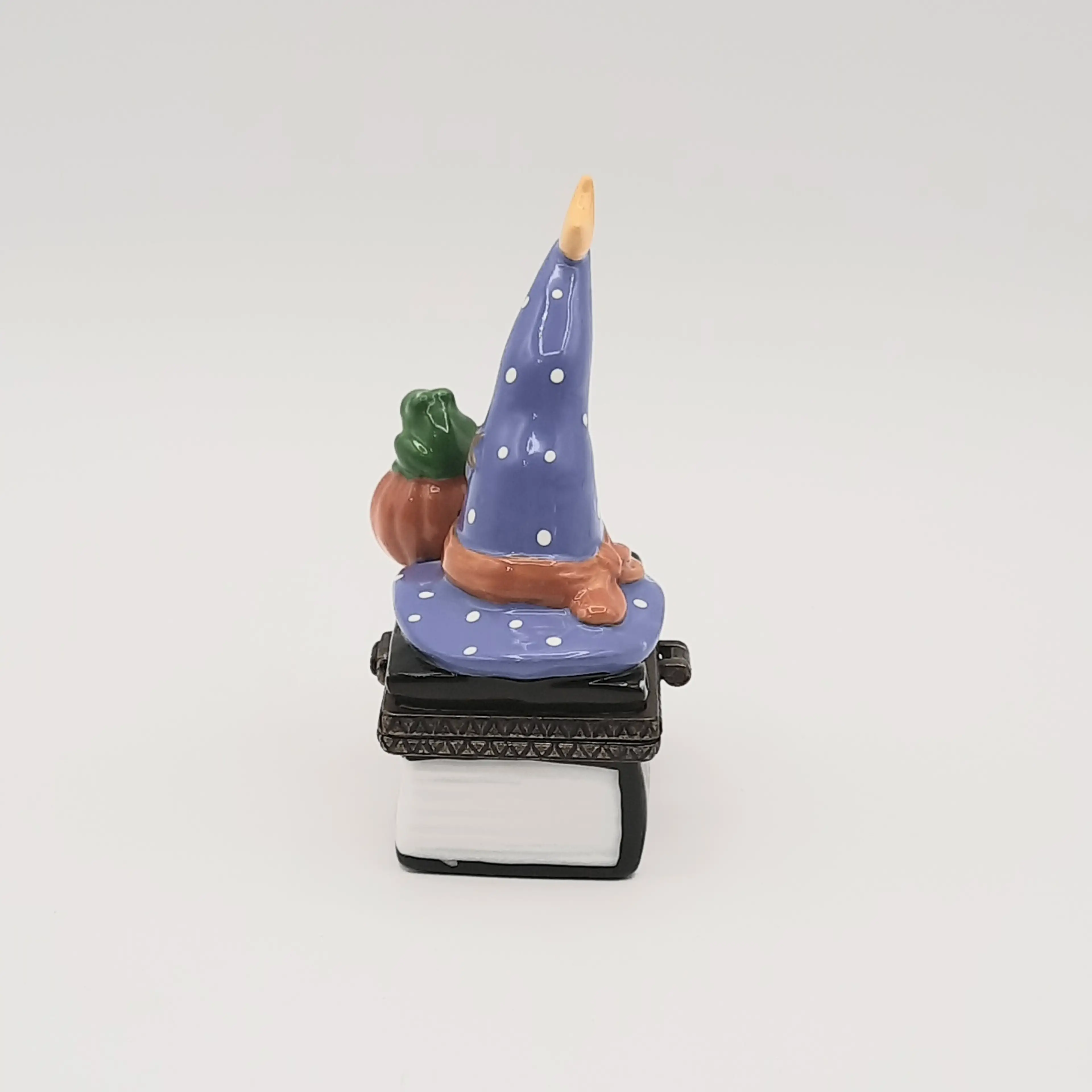 Image 4 of 7