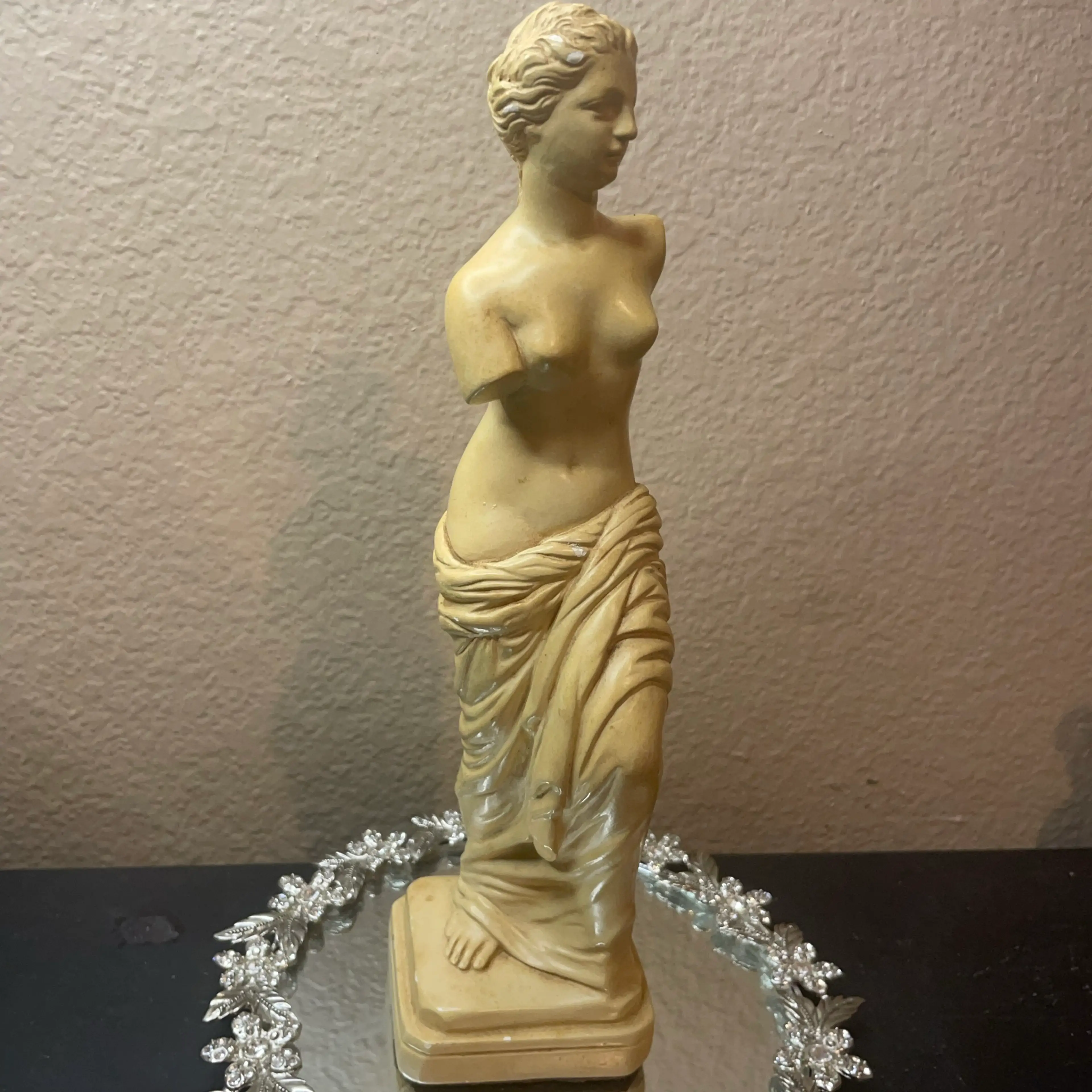 Image 2 of 8