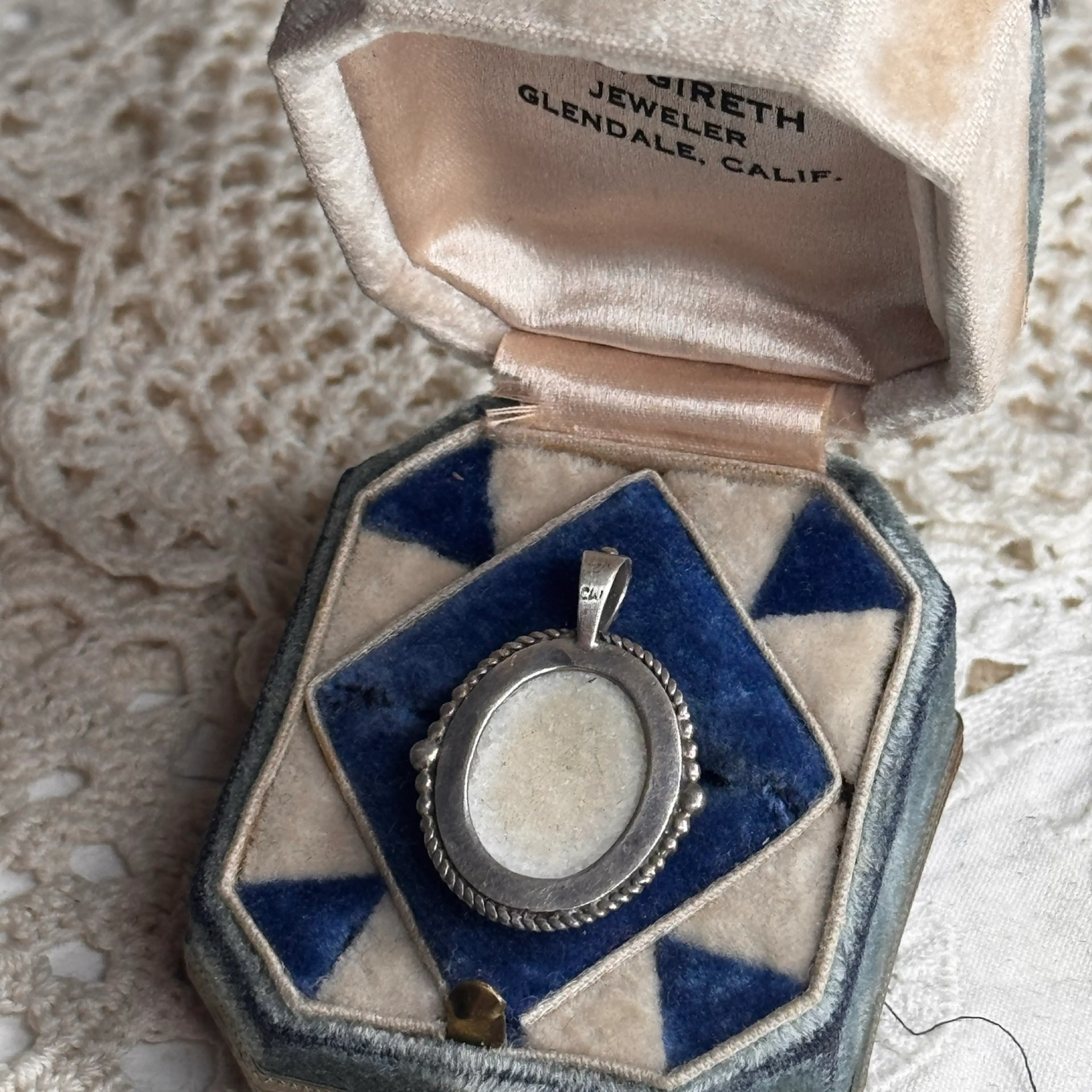 Image 2 of 2