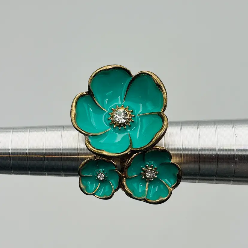 Vintage Teal Enamel Triple Flower Cluster Statement Ring Goldtone Band Size 8