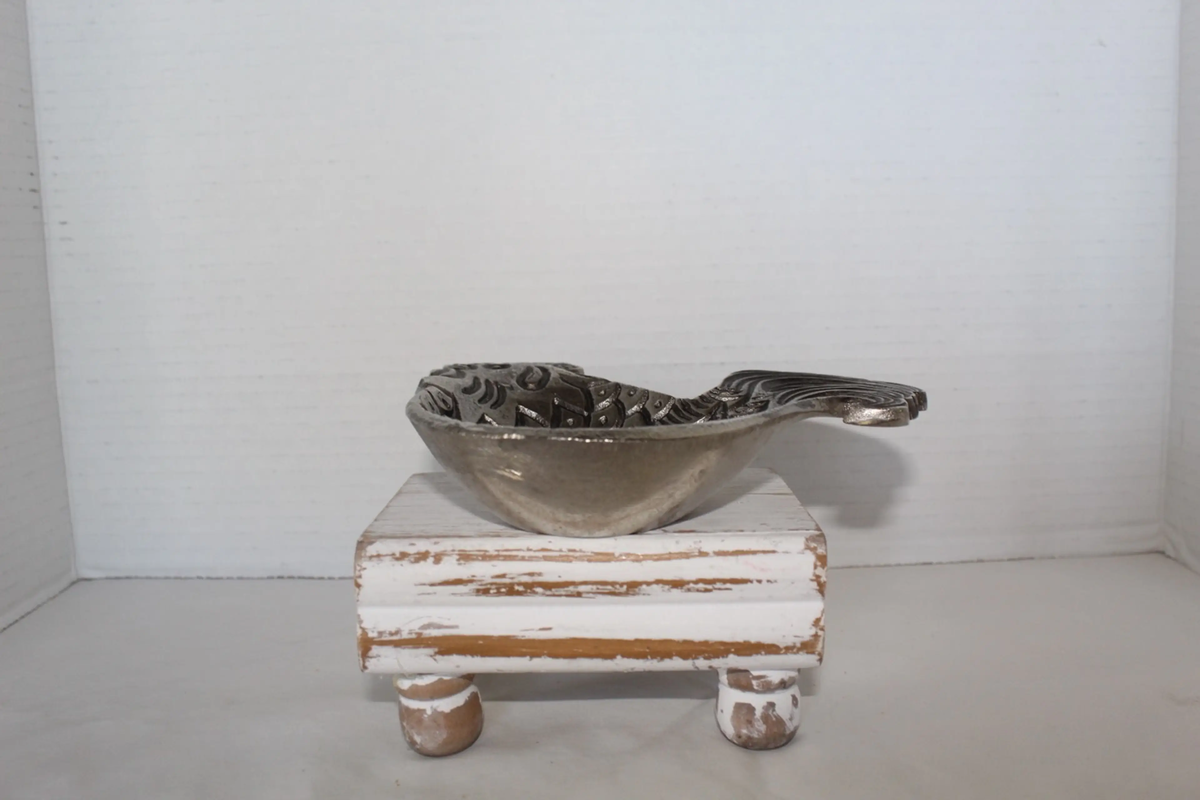 Image 2 of 6