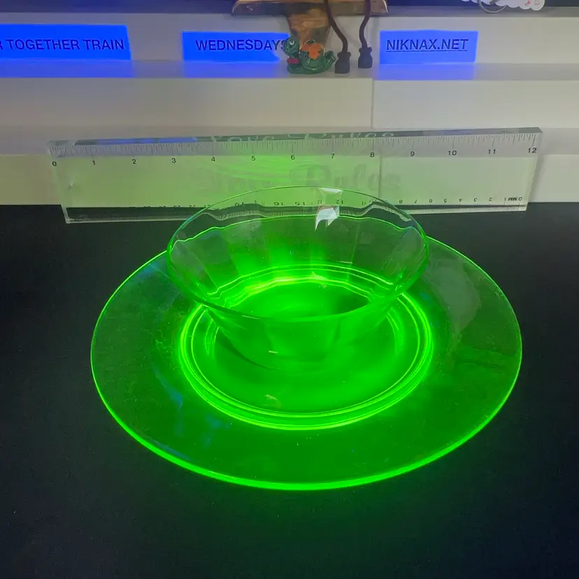 Uranium Bowl And Saucer Plate