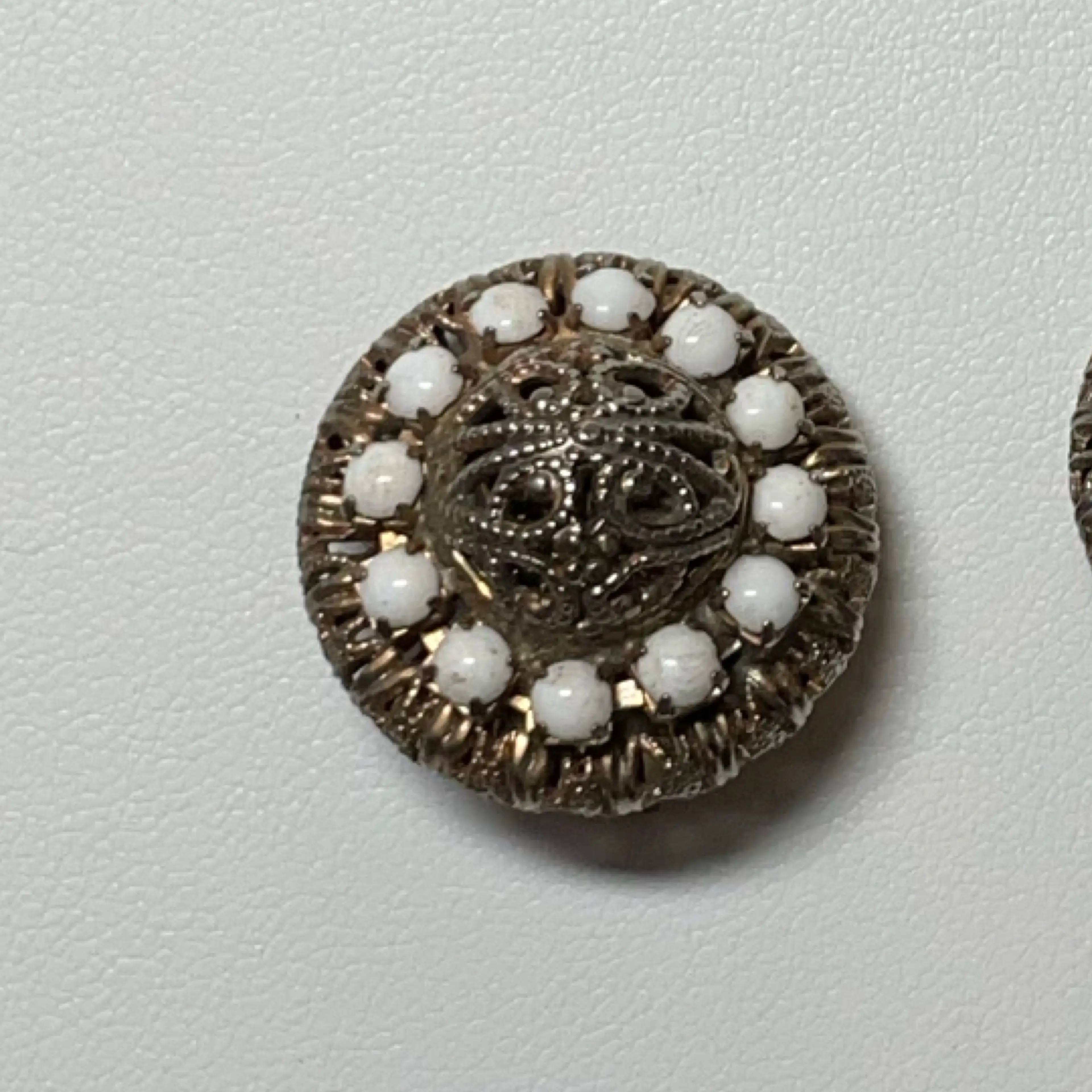 Image 2 of 4