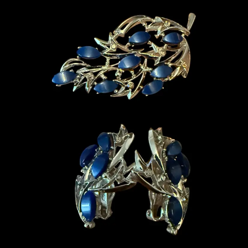 Thermoset Silver Tone Brooch 2.25” and Clip On Earrings Set