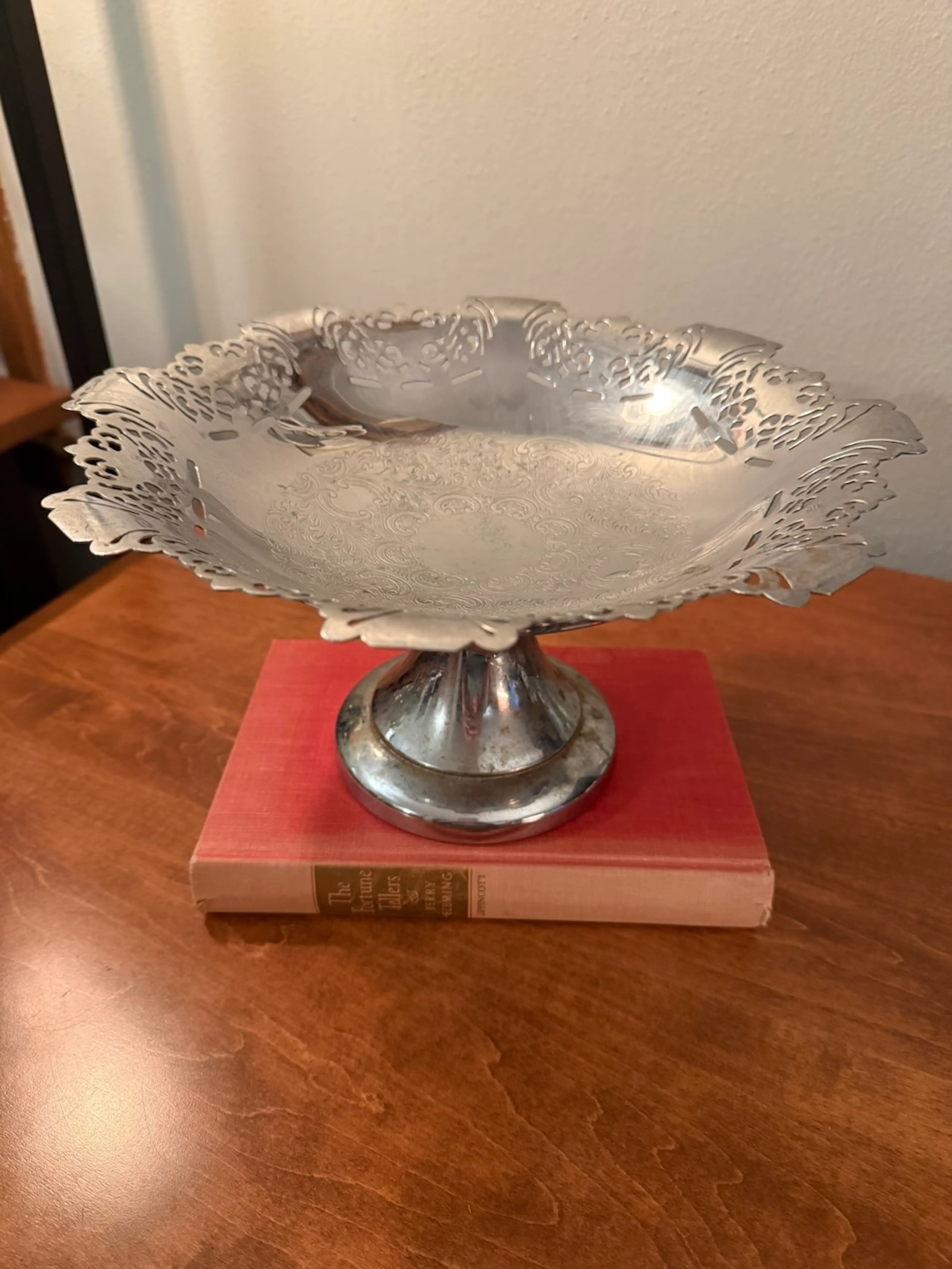 Image 1 of 6