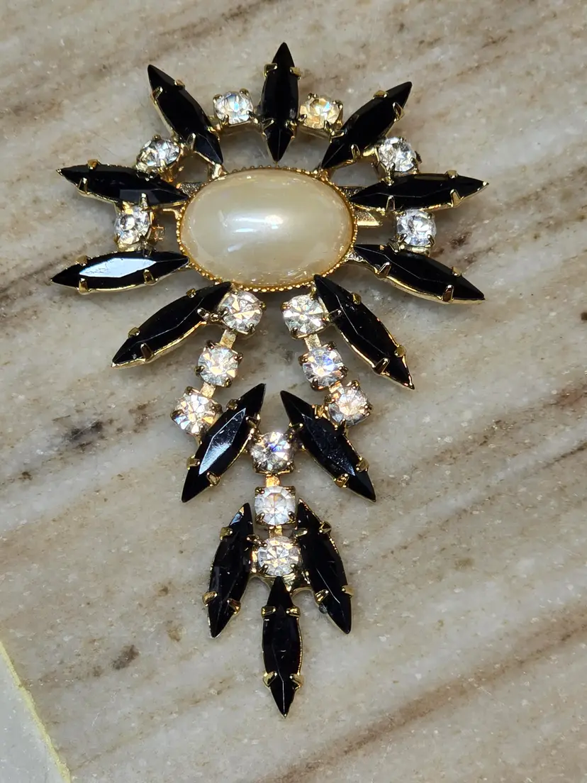#30 Vintage Black Rhinestone & Faux Pearl Dangle Brooch