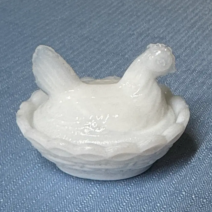Westmoreland White Milk Glass Mini Hen On Nest Salt Cellar Signed Inside Nest