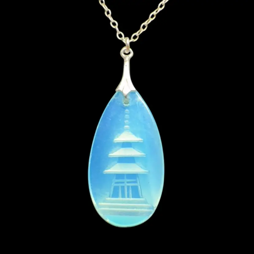 Vintage MCM Pagoda Intaglio Pendant Necklace 16”