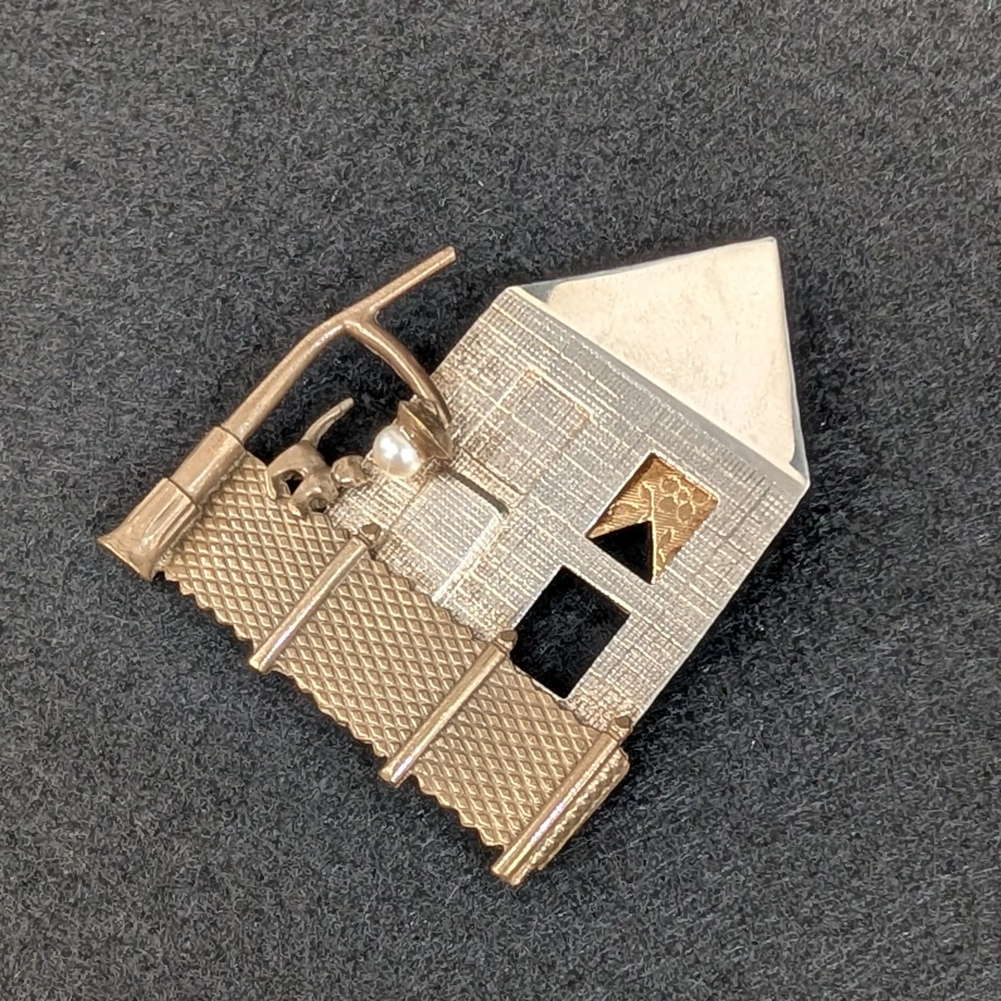 Image 3 of 7