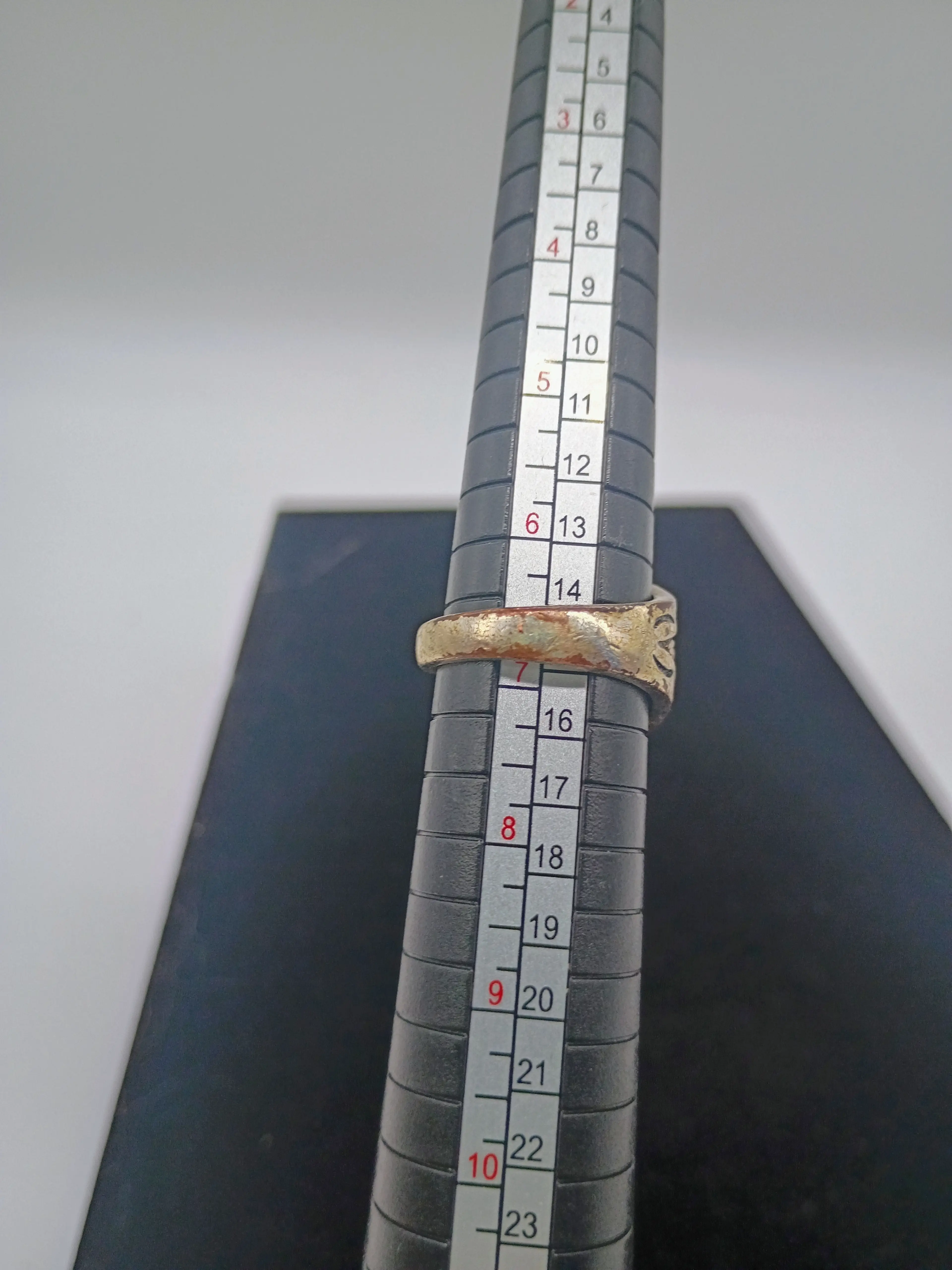 Image 2 of 6