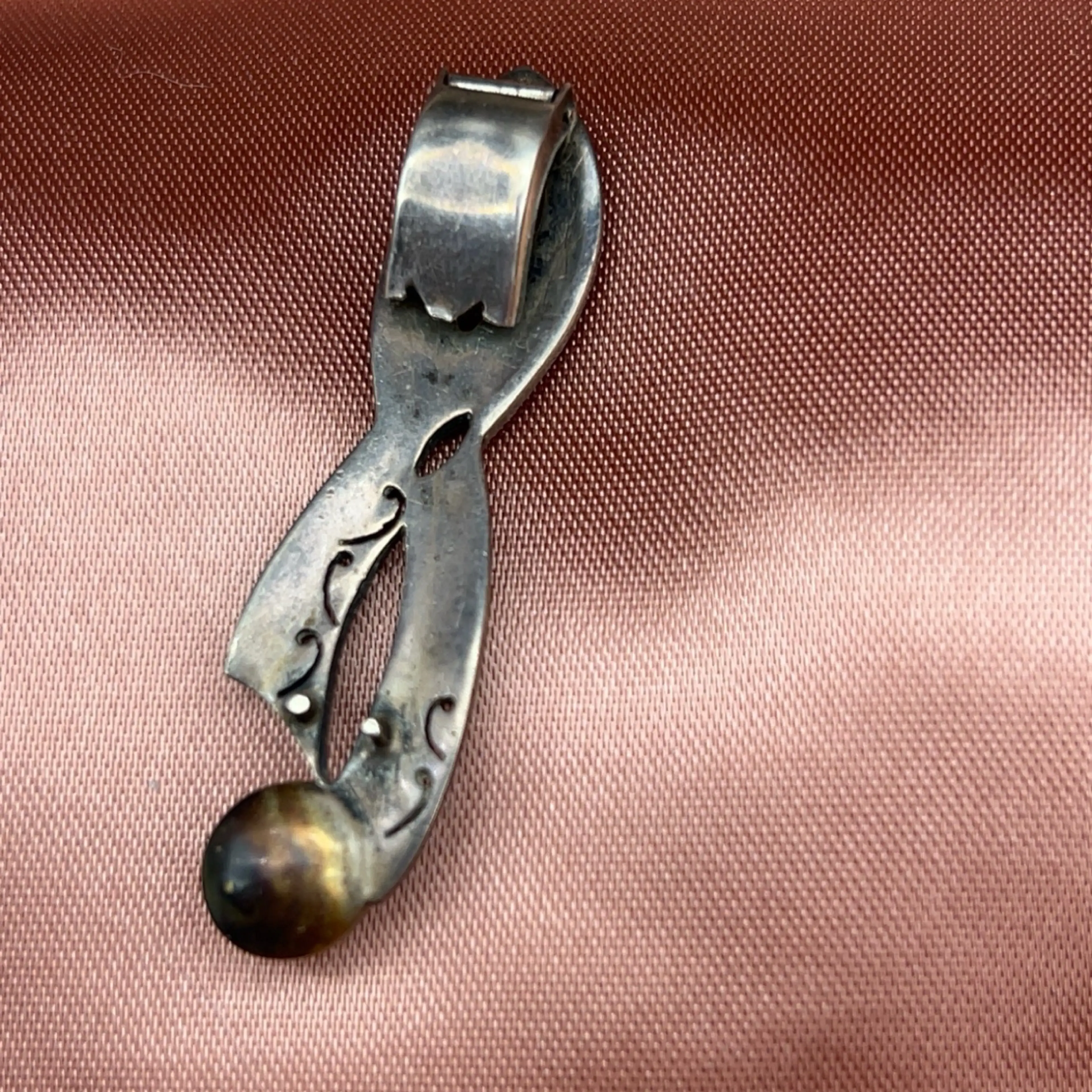 Image 3 of 4