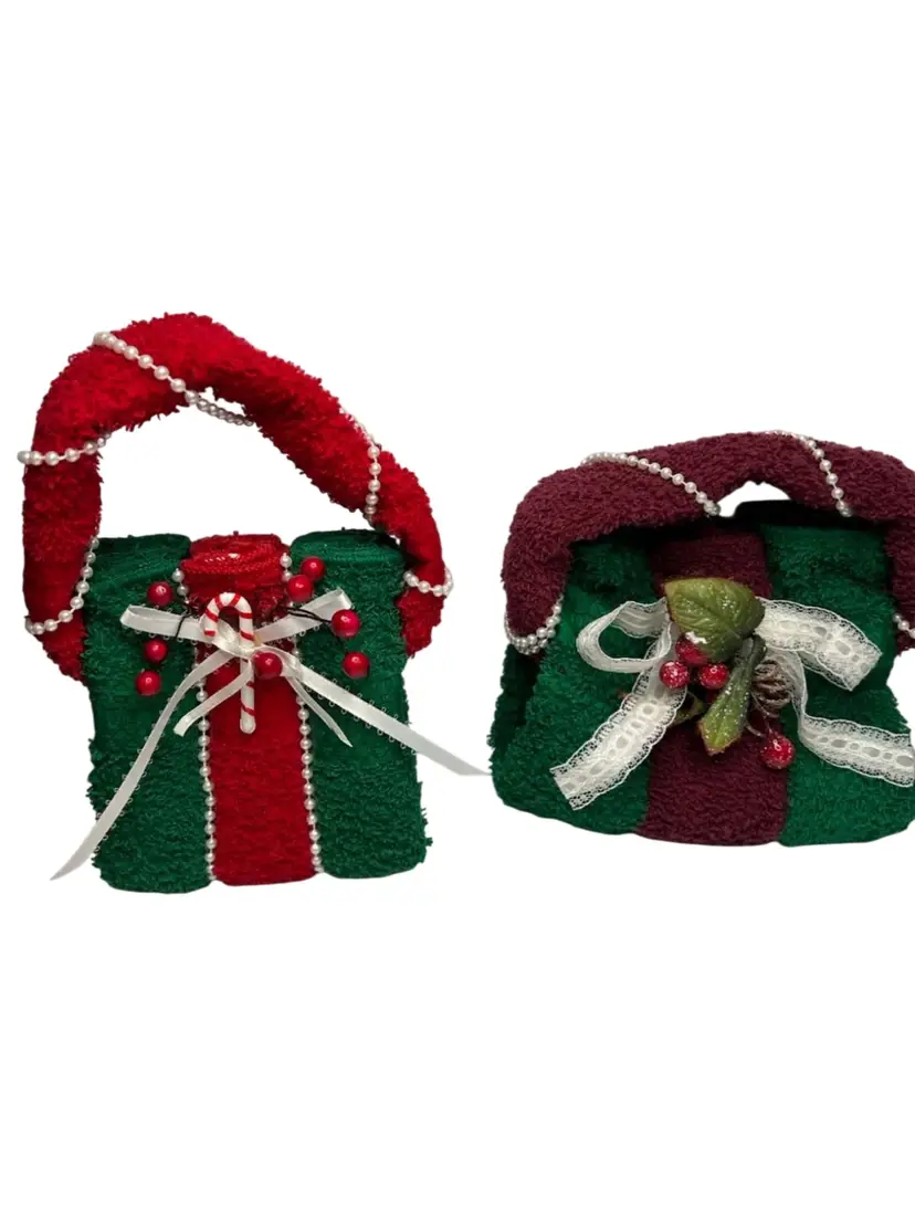 Set Of 2 Handmade Christmas Decor Purses Made Out Of Wash Cloths @7” Tall
