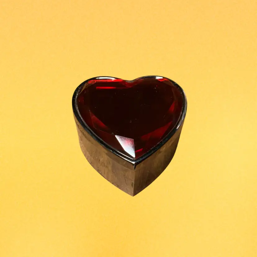 19. Papyrus Red Gem Heart Shaped Small Trinket Box - Vintage