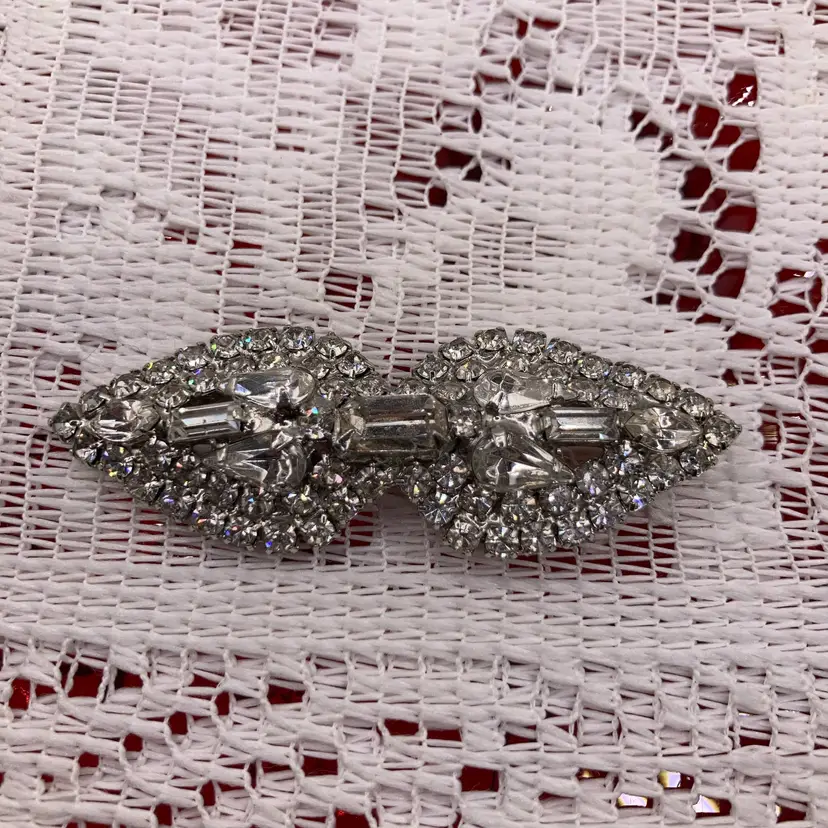 Rhinestone Brooch! 2 1/2”!