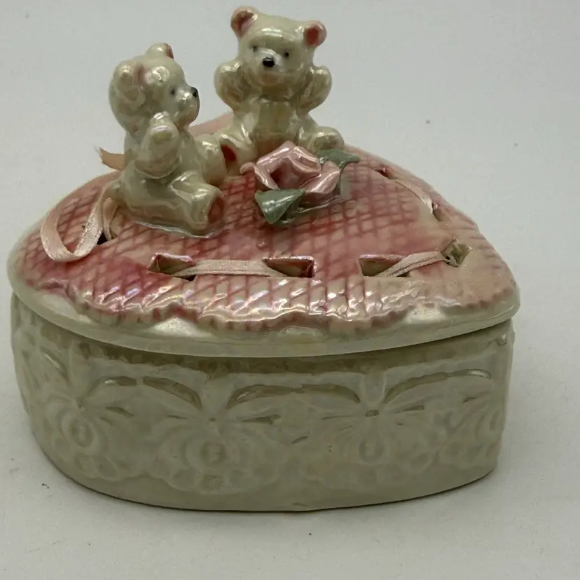Vintage Heart Shaped Teddy Bears Lace Ribbon Rose Ceramic Trinket Box Pink