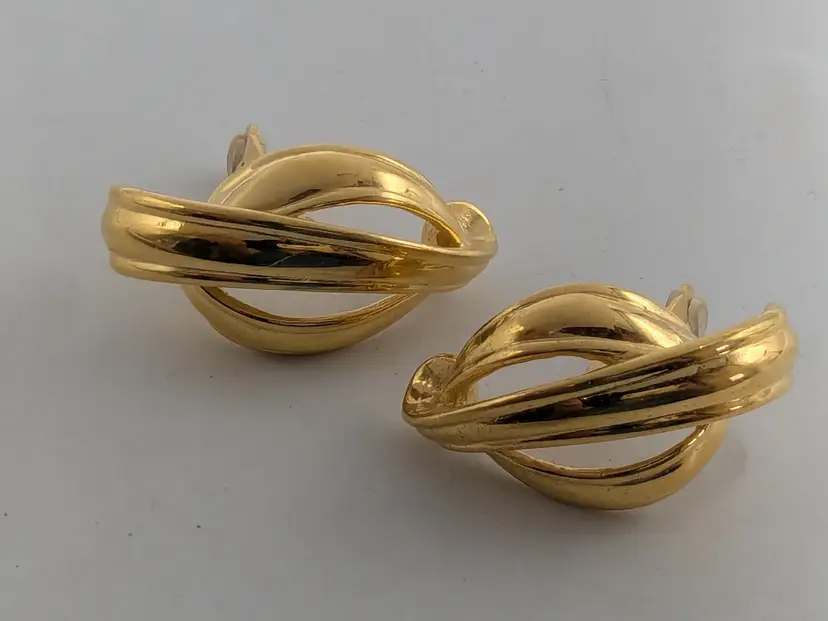 Vintage Givenchy Gold Tone Twisted Ribbon Knot Clip-On Earrings NWOT
