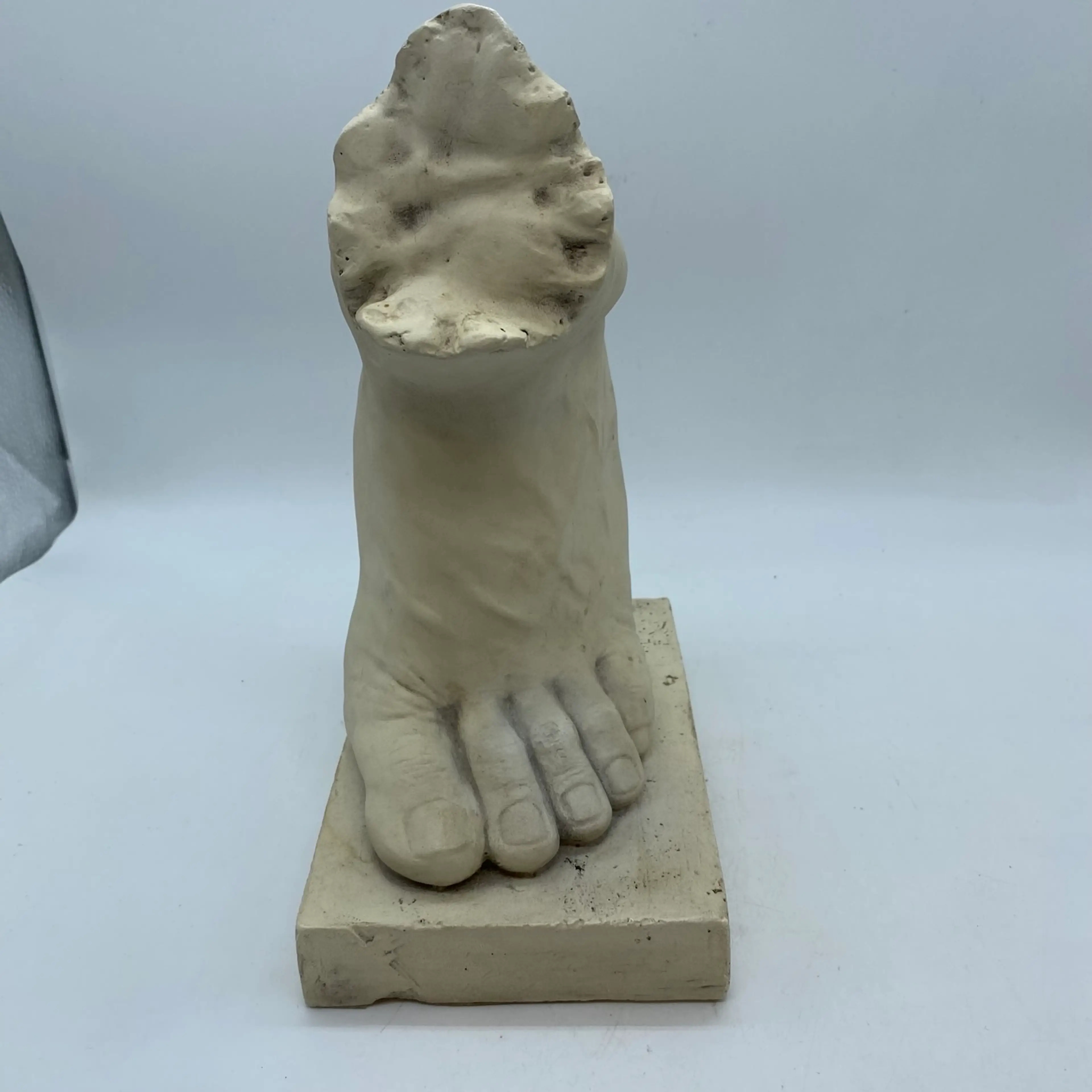 Image 2 of 6