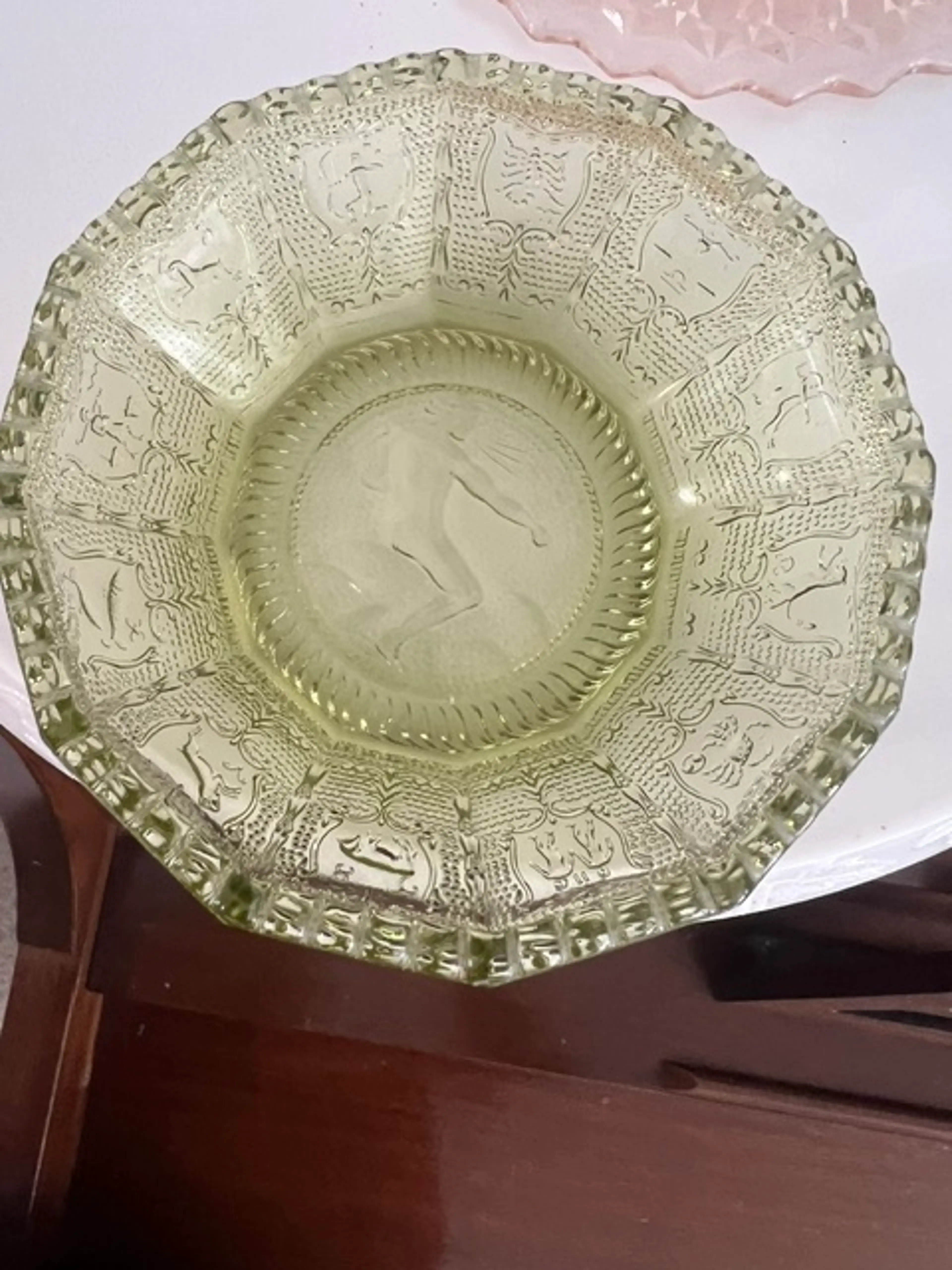 Image 3 of 4