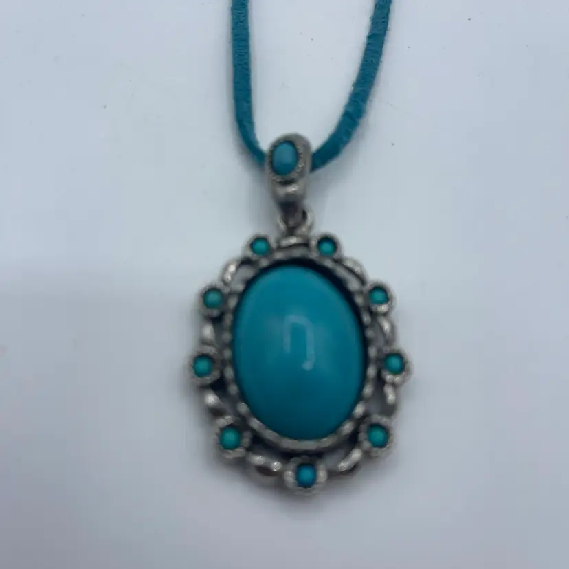 turquoise And Silver Tone Pendant With Necklace 20 Inches